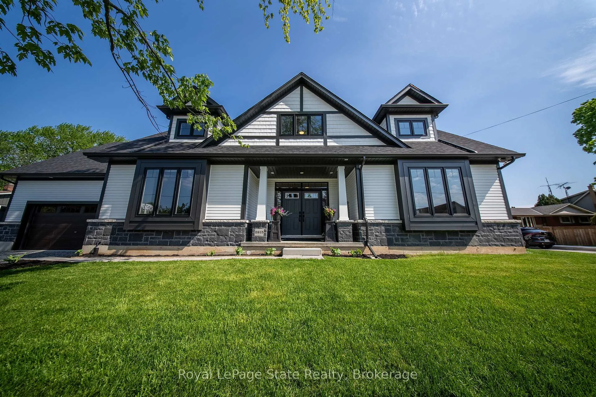 Front of 2815 Red Maple Avenue