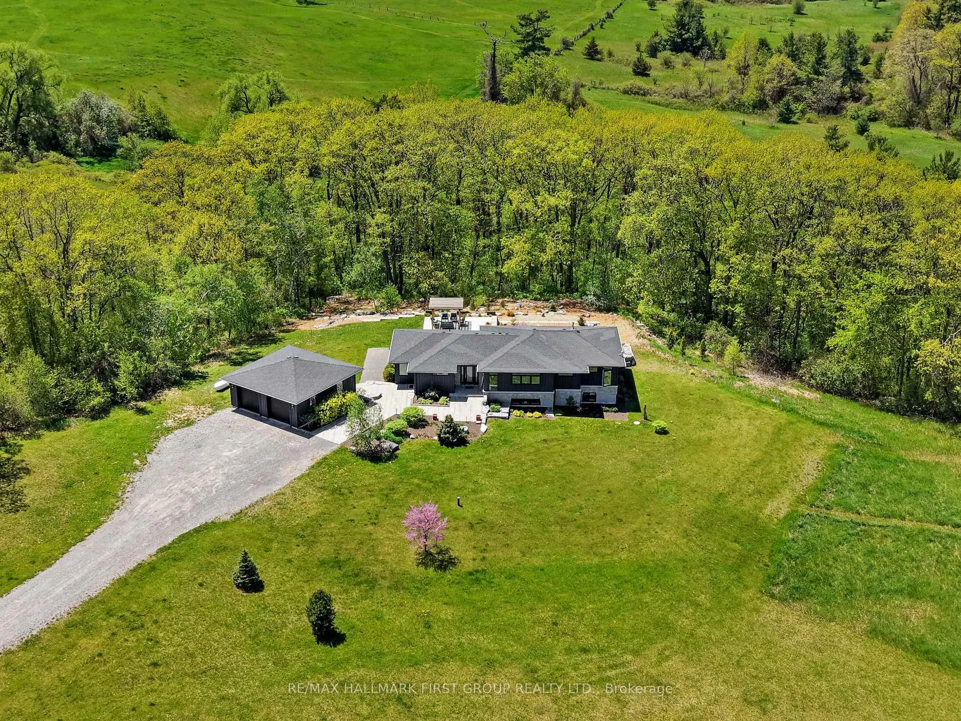 Photo 1 of 5206 Sully Road, Hamilton Township, Rural Hamilton — HOMEH