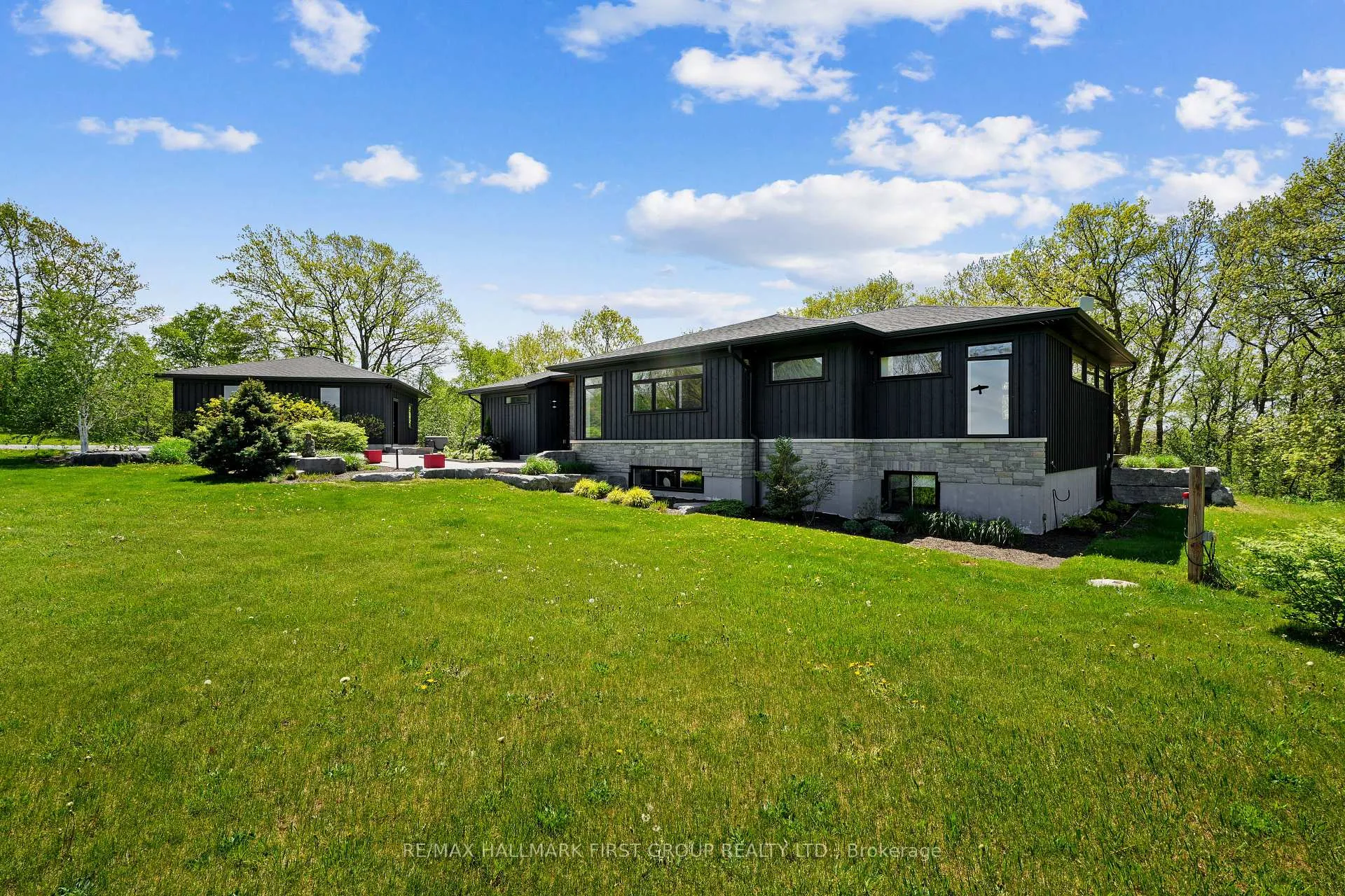 Photo 3 of 5206 Sully Road, Hamilton Township, Rural Hamilton — HOMEH