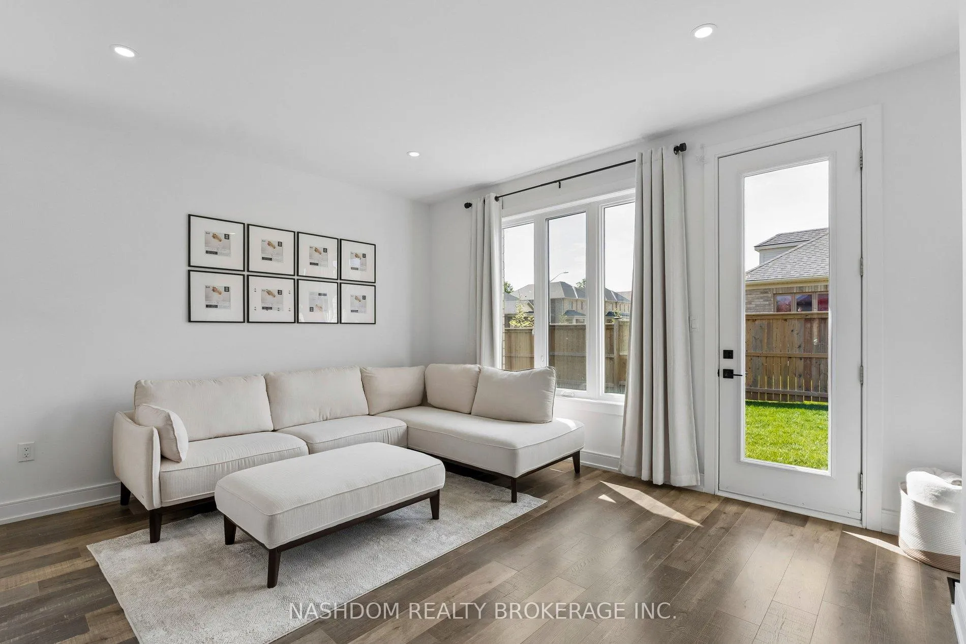 Photo 10 of 31 Seaton Crescent, Tillsonburg — HOMEH