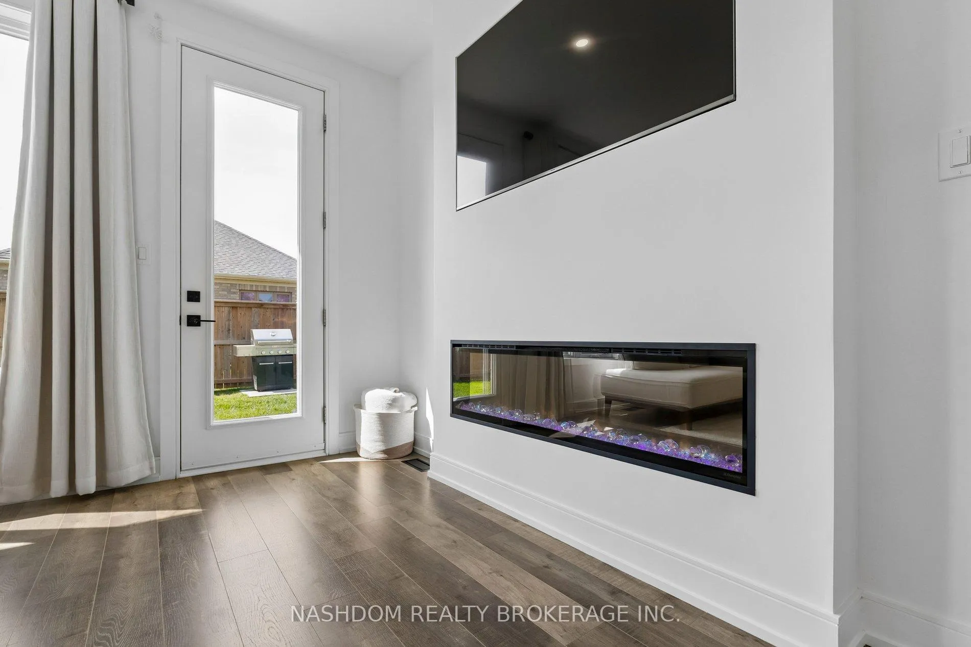 Photo 12 of 31 Seaton Crescent, Tillsonburg — HOMEH