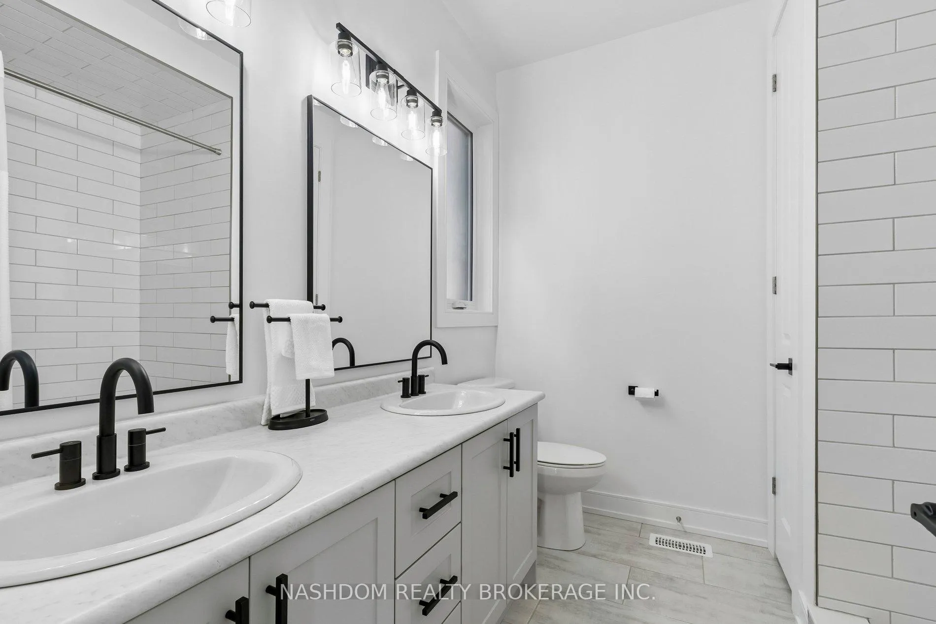 Photo 32 of 31 Seaton Crescent, Tillsonburg — HOMEH