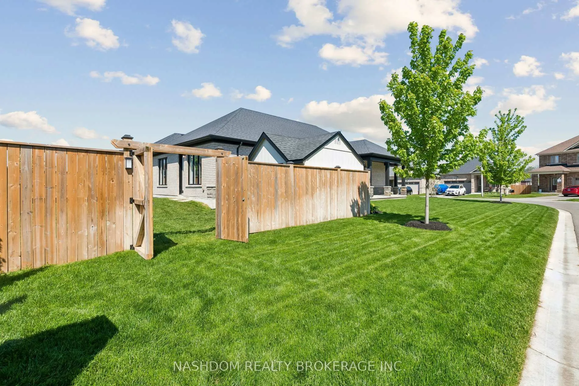 Photo 45 of 31 Seaton Crescent, Tillsonburg — HOMEH