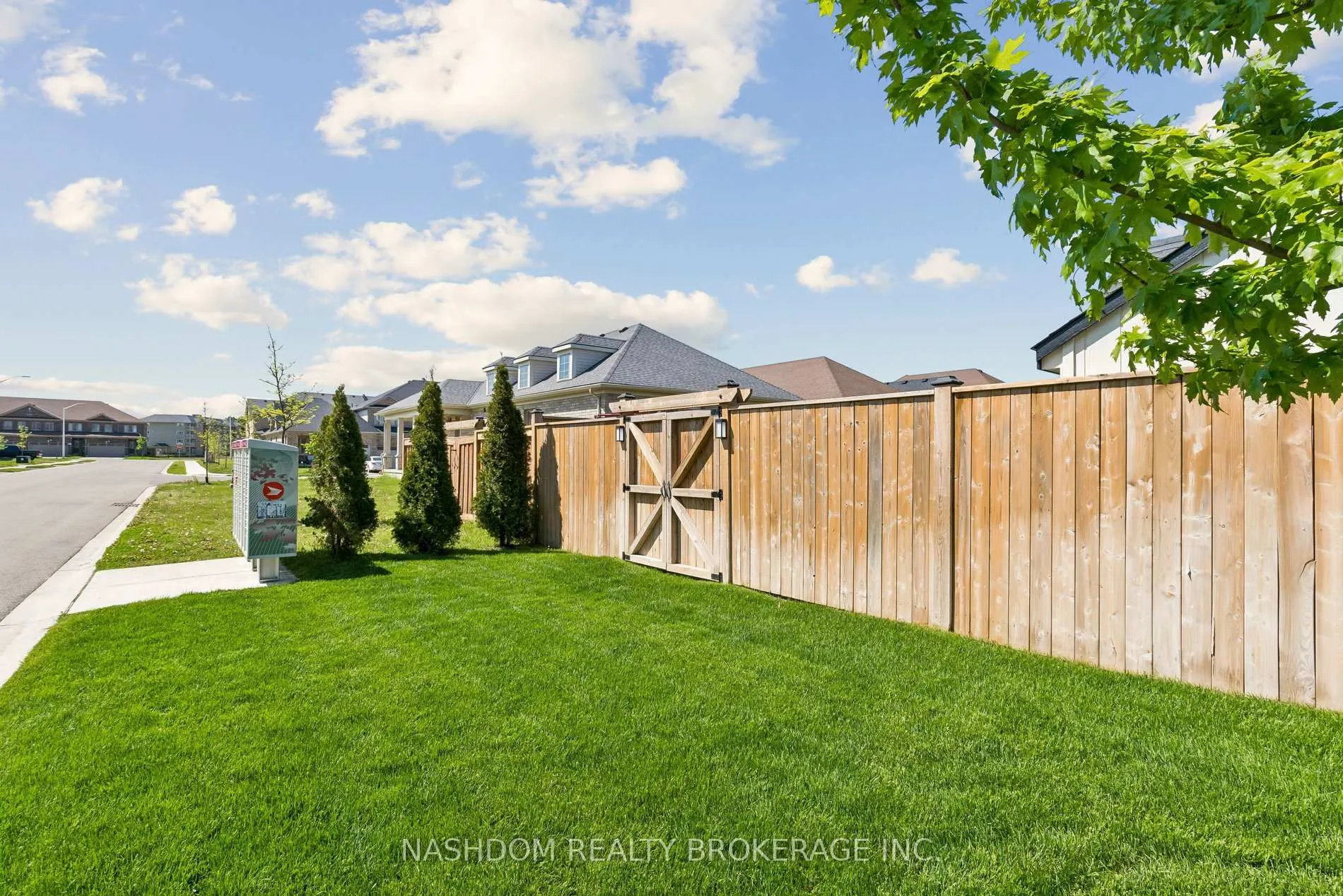 Photo 47 of 31 Seaton Crescent, Tillsonburg — HOMEH