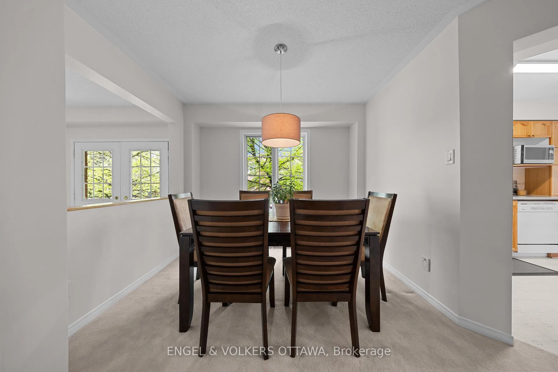 Photo 7 of 23 Cambray Lane, Ottawa, Kanata - Beaverbrook — HOMEH