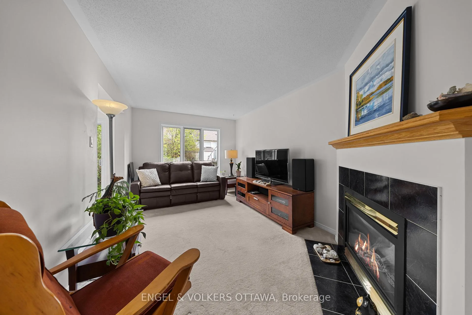 Photo 9 of 23 Cambray Lane, Ottawa, Kanata - Beaverbrook — HOMEH