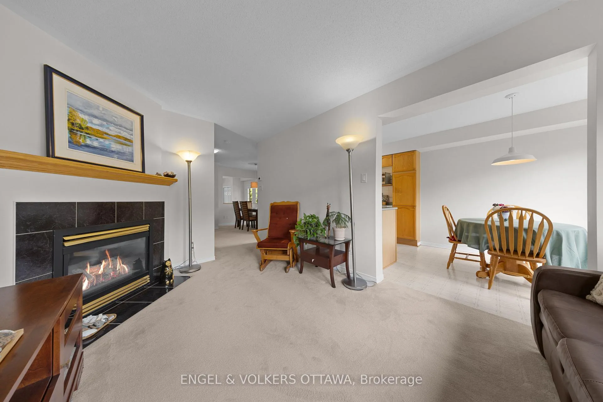 Photo 13 of 23 Cambray Lane, Ottawa, Kanata - Beaverbrook — HOMEH
