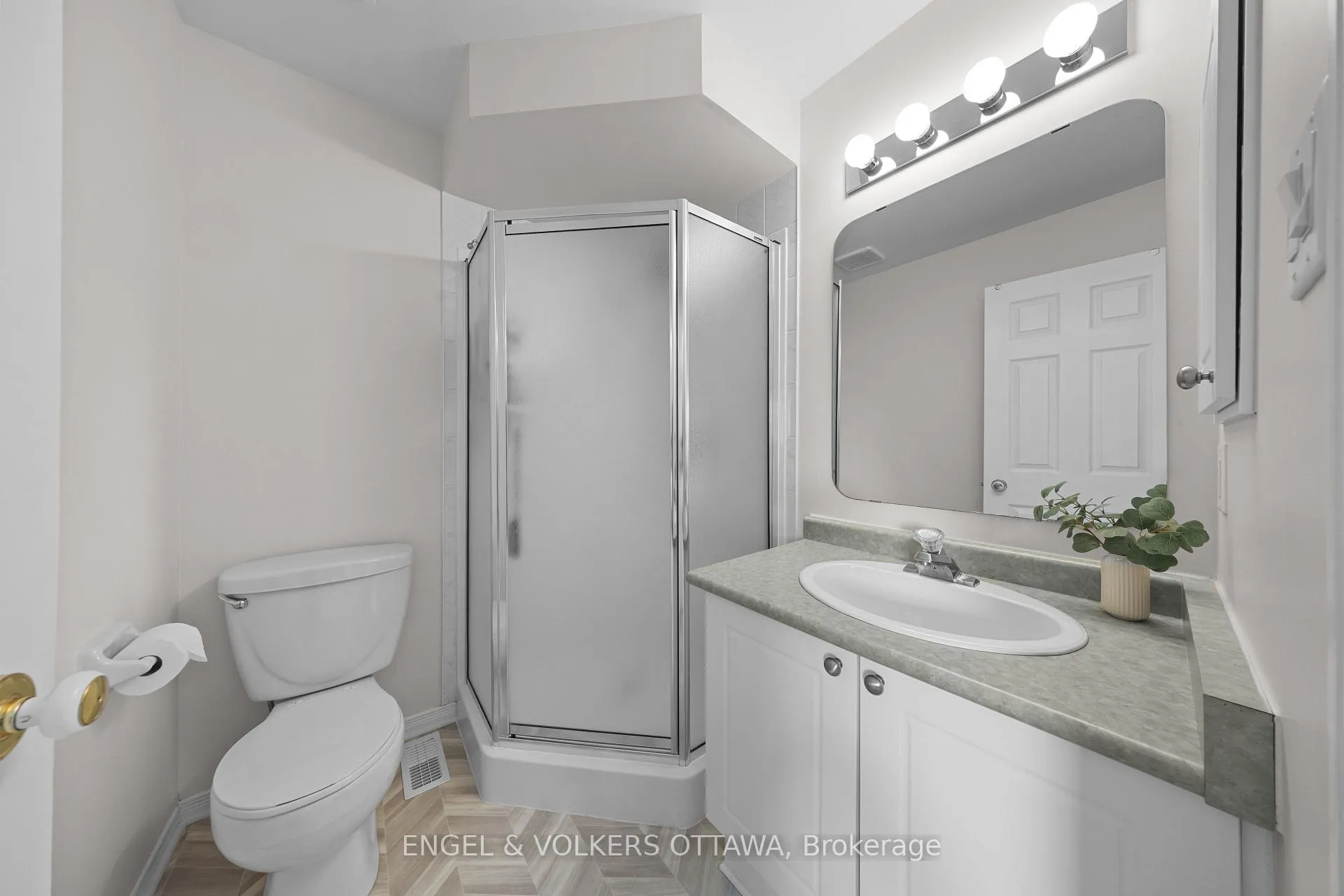 Photo 32 of 23 Cambray Lane, Ottawa, Kanata - Beaverbrook — HOMEH