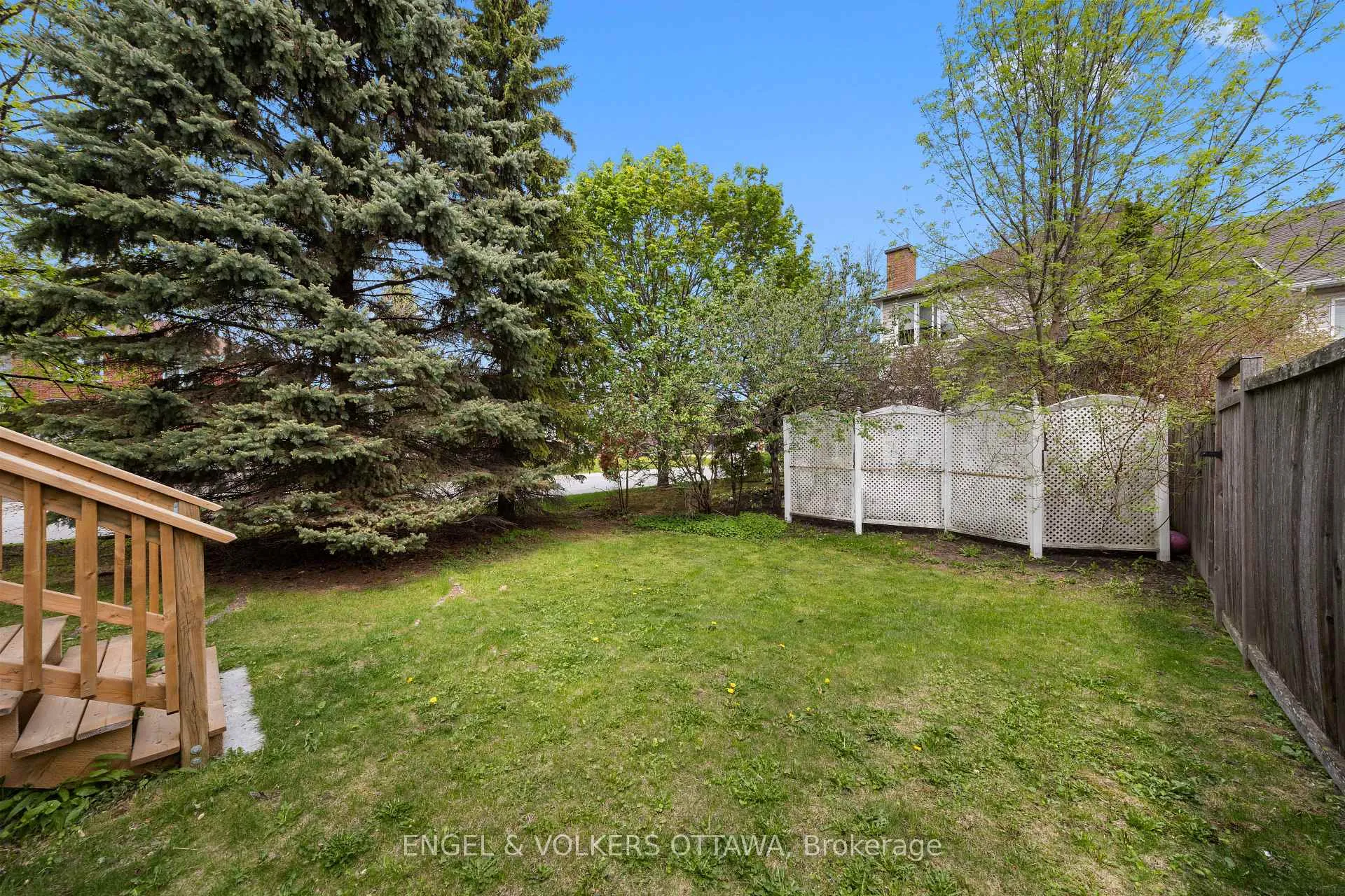 Photo 36 of 23 Cambray Lane, Ottawa, Kanata - Beaverbrook — HOMEH