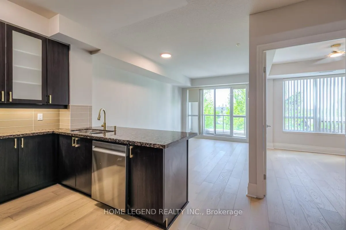 Photo 7 of Unit 215, 39 Upper Duke Crescent, Markham, Unionville — HOMEH