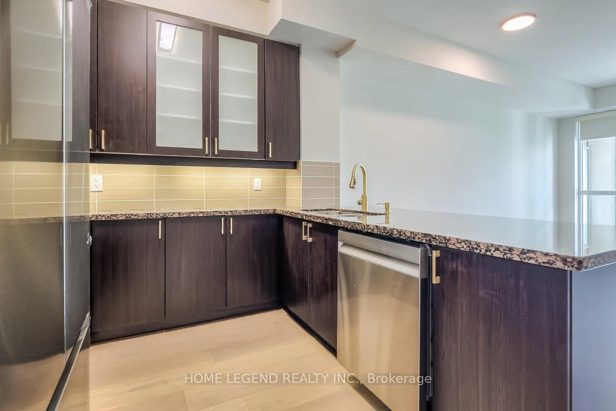 Photo 10 of Unit 215, 39 Upper Duke Crescent, Markham, Unionville — HOMEH