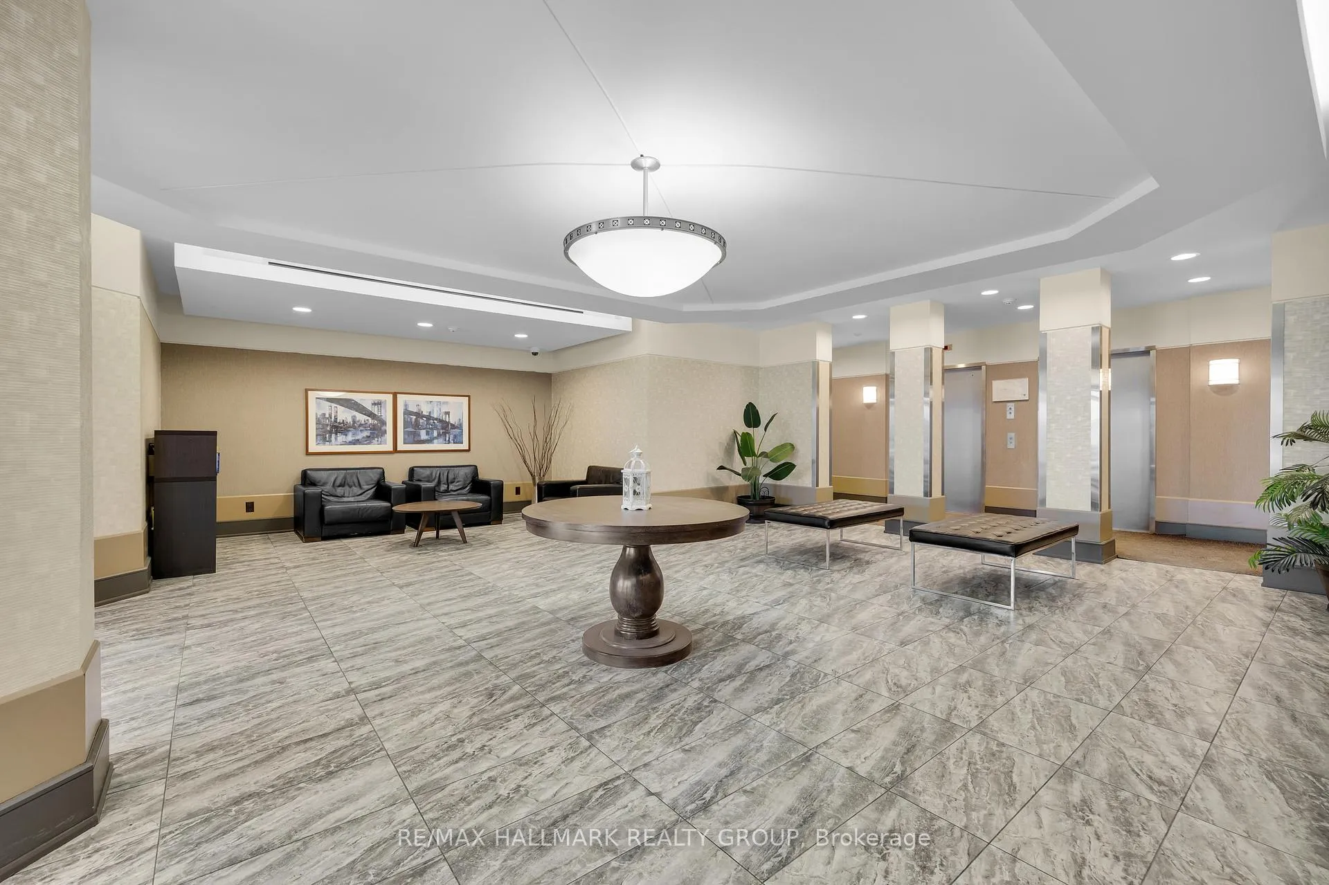 Photo 3 of Unit 6B, 310 Central Park Drive, Ottawa, Central Park — HOMEH