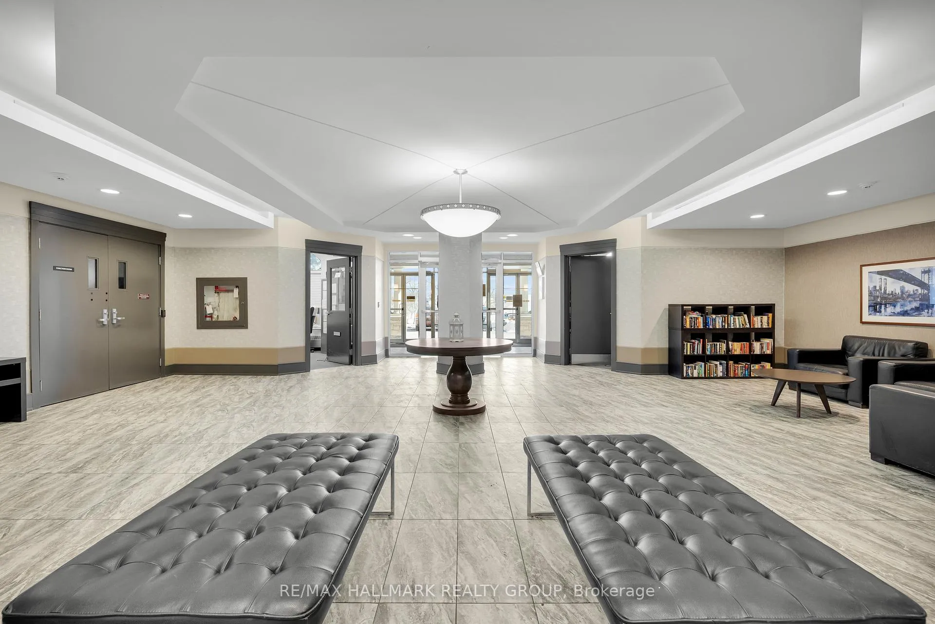 Photo 4 of Unit 6B, 310 Central Park Drive, Ottawa, Central Park — HOMEH