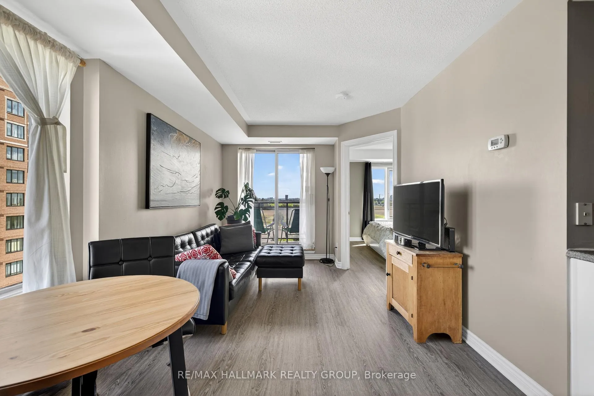 Photo 10 of Unit 6B, 310 Central Park Drive, Ottawa, Central Park — HOMEH