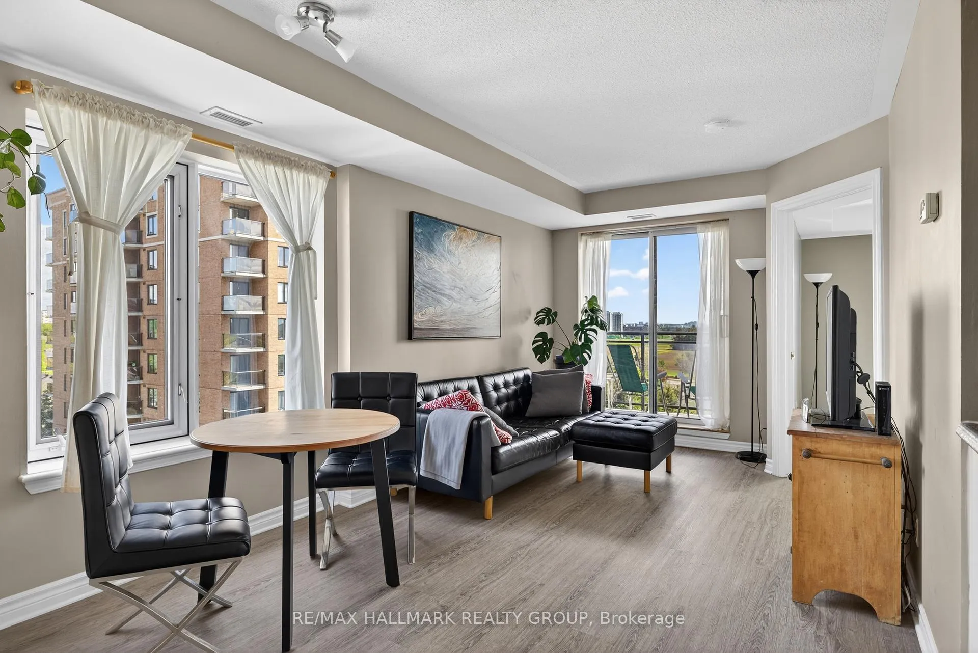 Photo 11 of Unit 6B, 310 Central Park Drive, Ottawa, Central Park — HOMEH