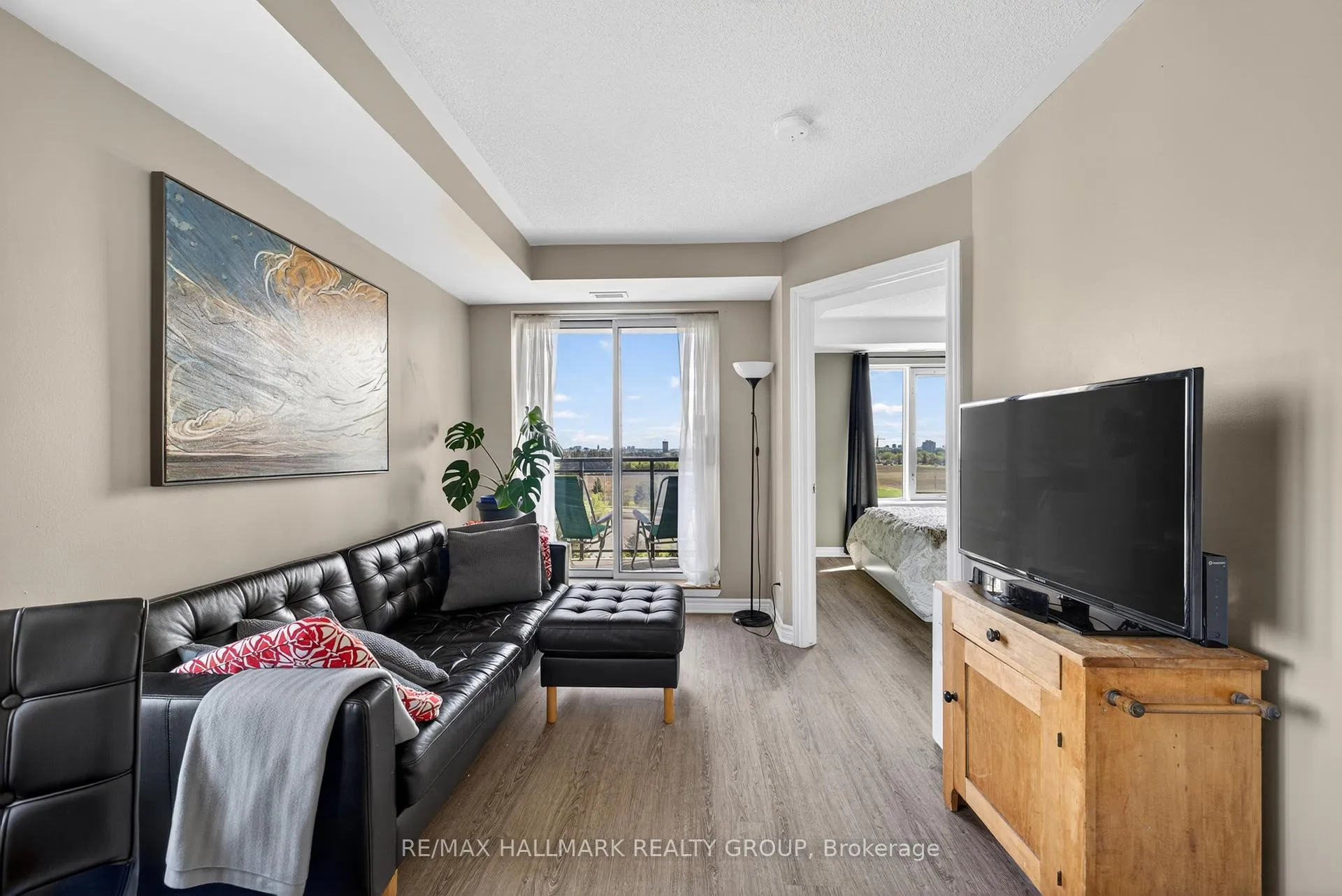 Photo 12 of Unit 6B, 310 Central Park Drive, Ottawa, Central Park — HOMEH