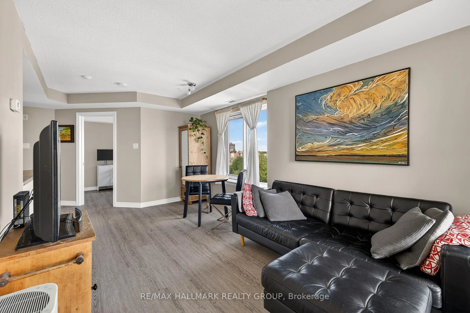 Photo 14 of Unit 6B, 310 Central Park Drive, Ottawa, Central Park — HOMEH