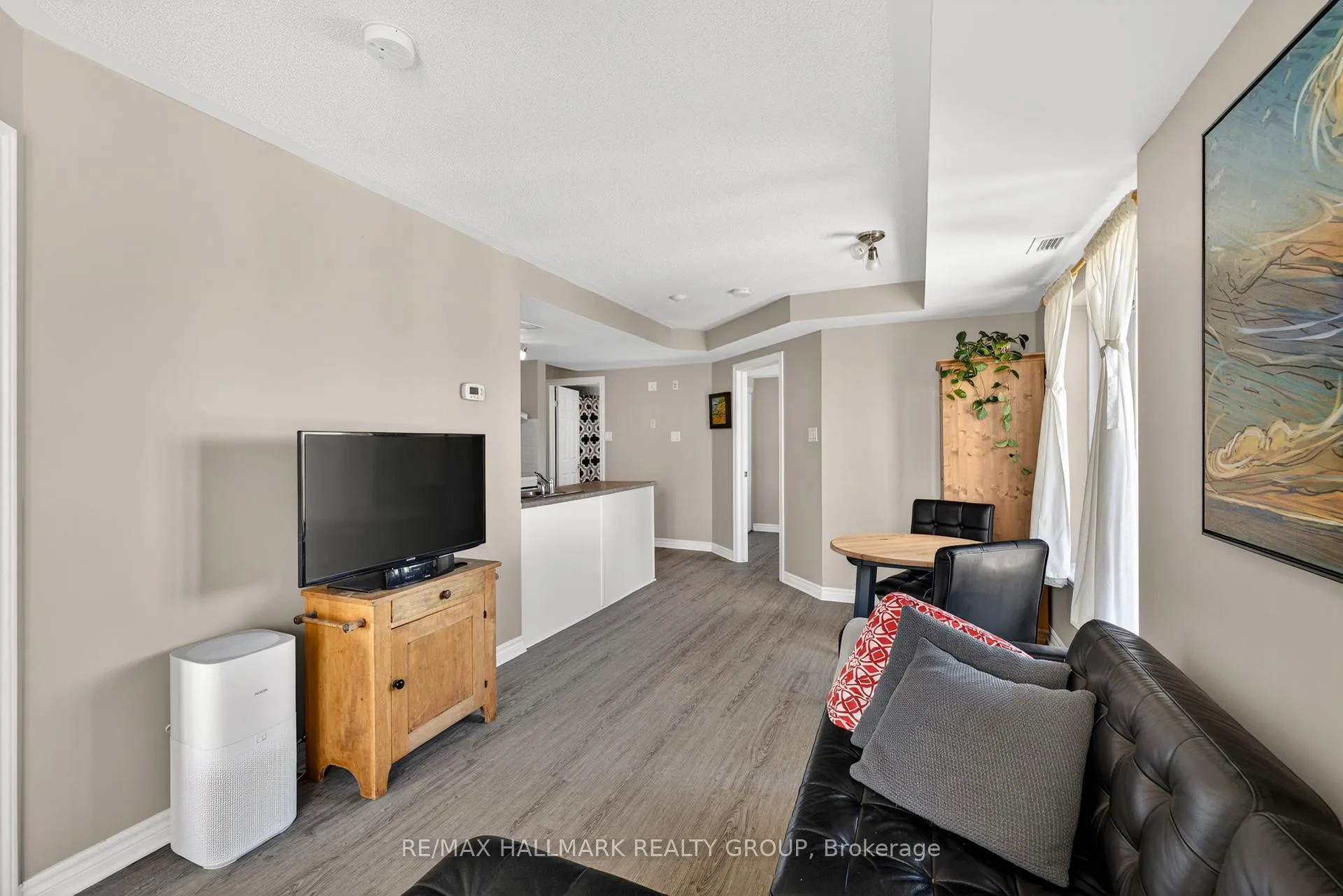 Photo 15 of Unit 6B, 310 Central Park Drive, Ottawa, Central Park — HOMEH