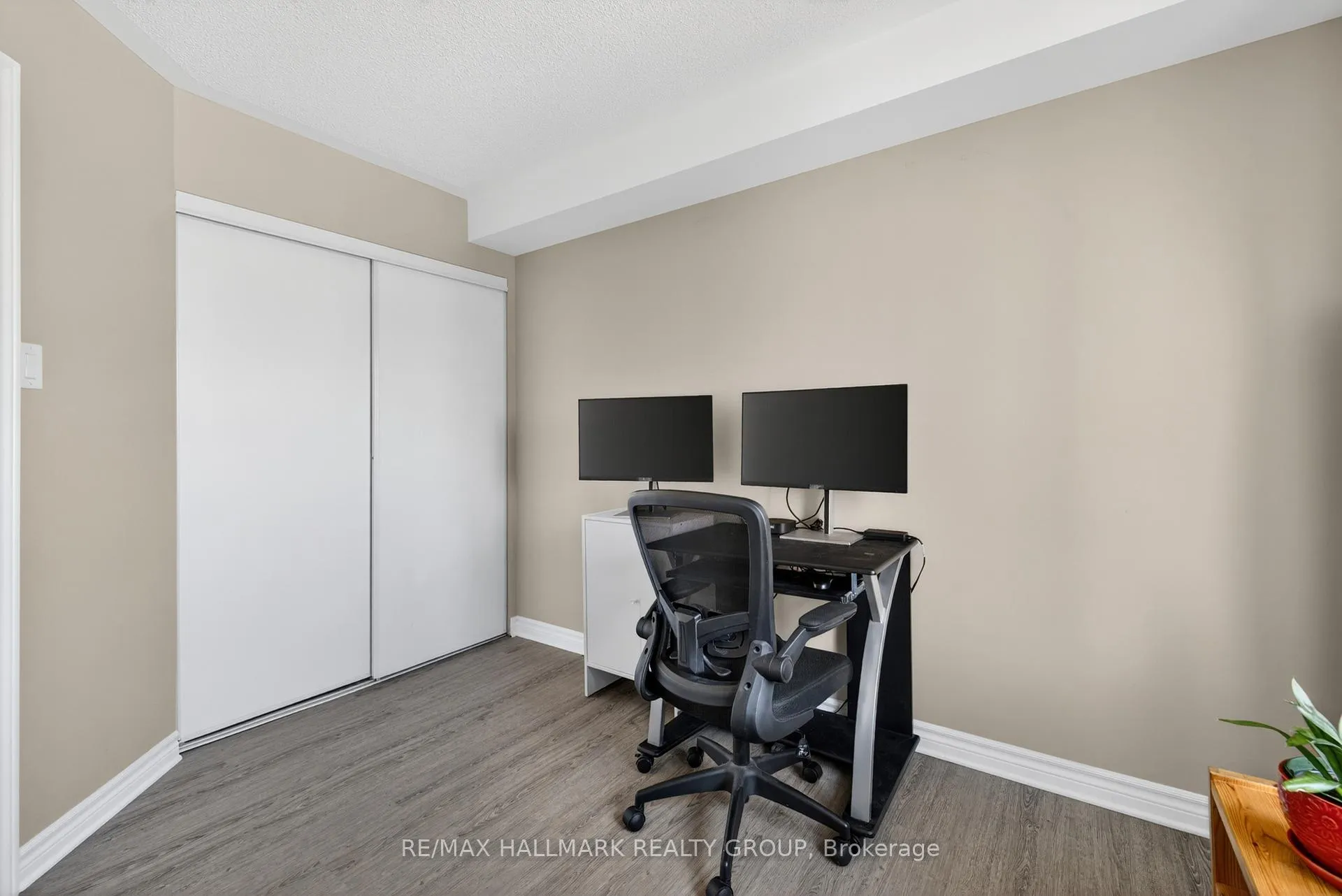 Photo 28 of Unit 6B, 310 Central Park Drive, Ottawa, Central Park — HOMEH