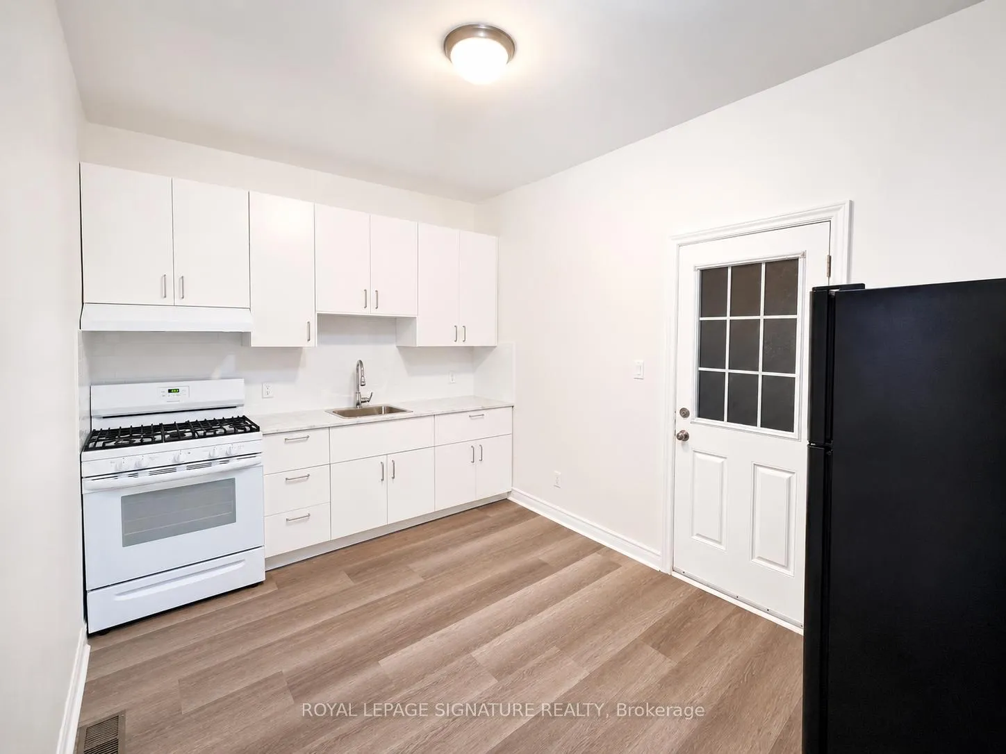 Photo 1 of Unit Upper, 396 Crawford Street, Toronto, Trinity-Bellwoods — HOMEH