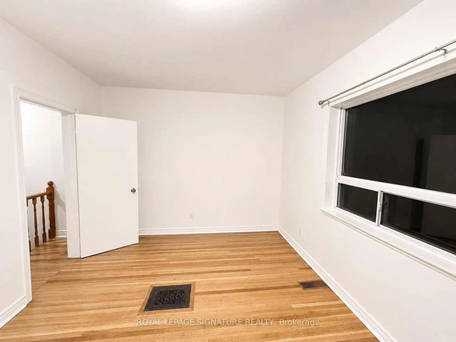 Photo 5 of Unit Upper, 396 Crawford Street, Toronto, Trinity-Bellwoods — HOMEH