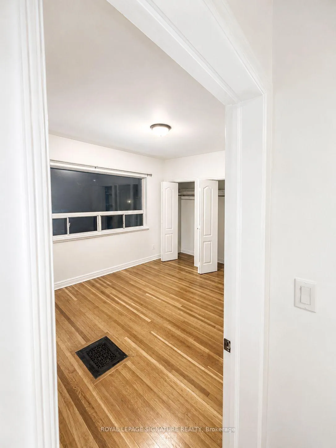 Photo 7 of Unit Upper, 396 Crawford Street, Toronto, Trinity-Bellwoods — HOMEH