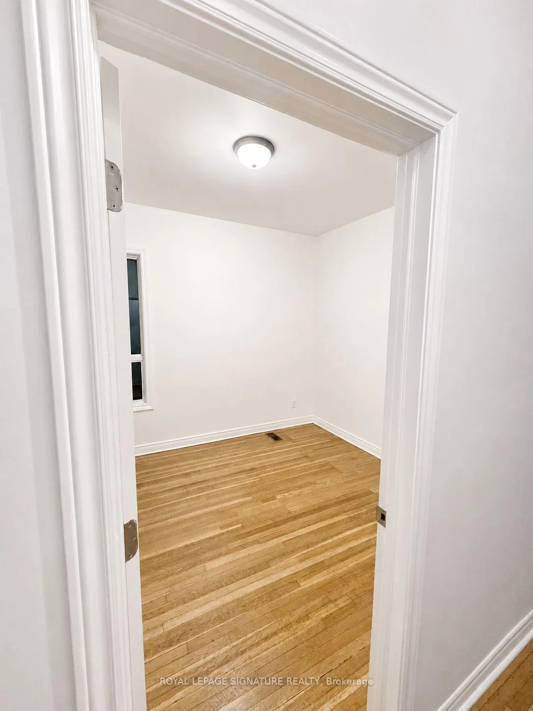 Photo 8 of Unit Upper, 396 Crawford Street, Toronto, Trinity-Bellwoods — HOMEH
