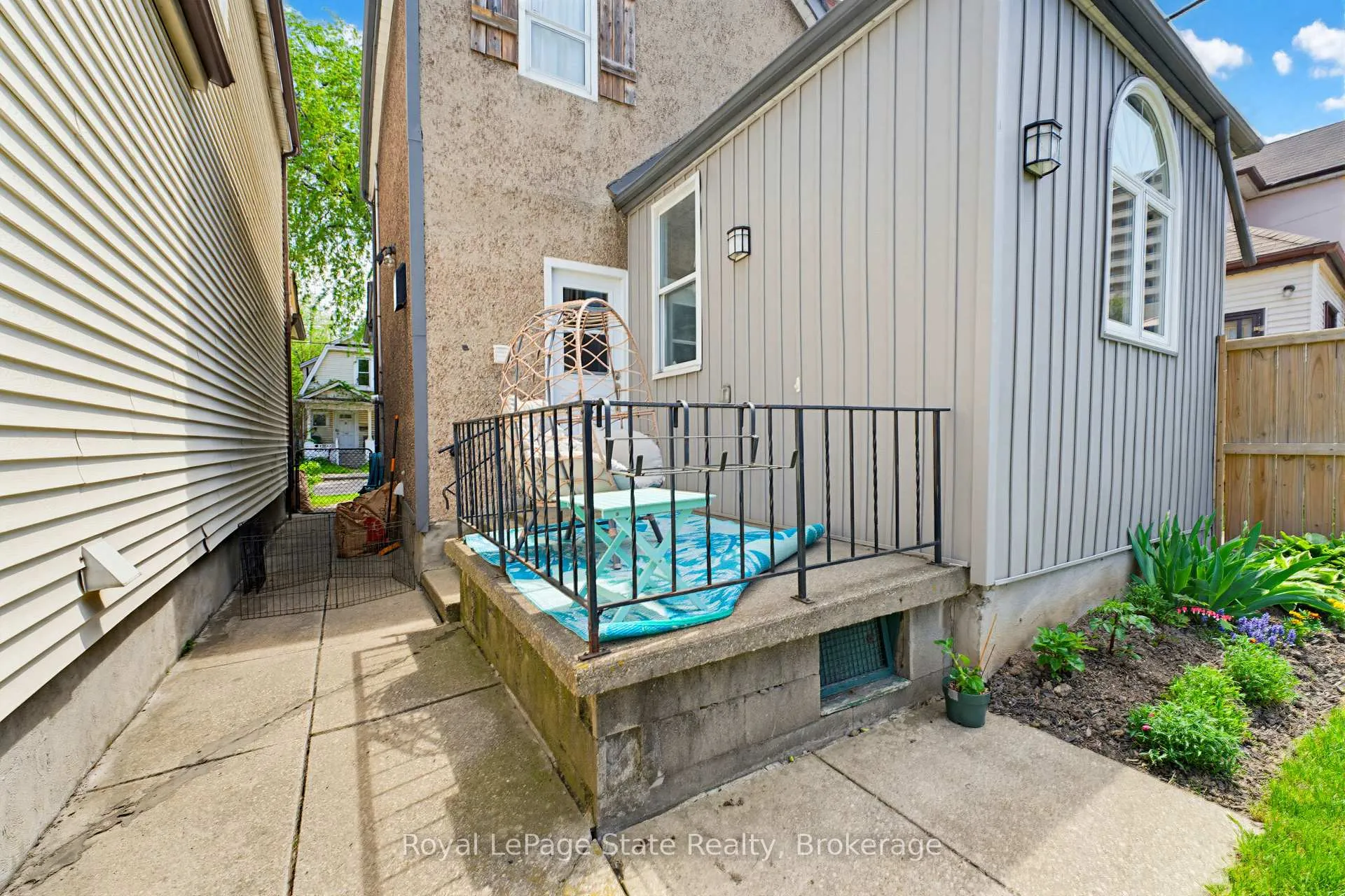 Photo 6 of 17 Minto Avenue, Hamilton, Gibson — HOMEH