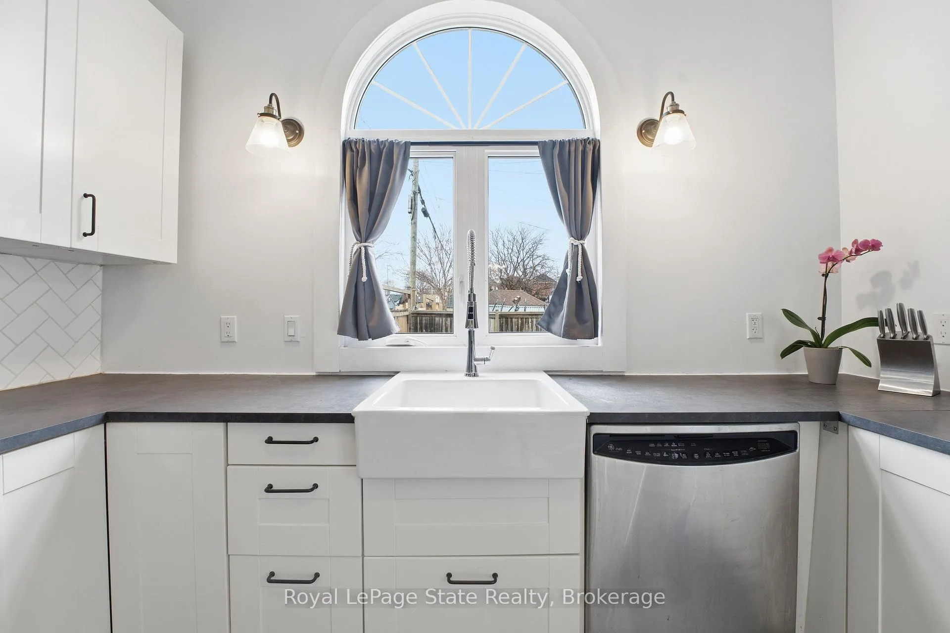 Photo 24 of 17 Minto Avenue, Hamilton, Gibson — HOMEH