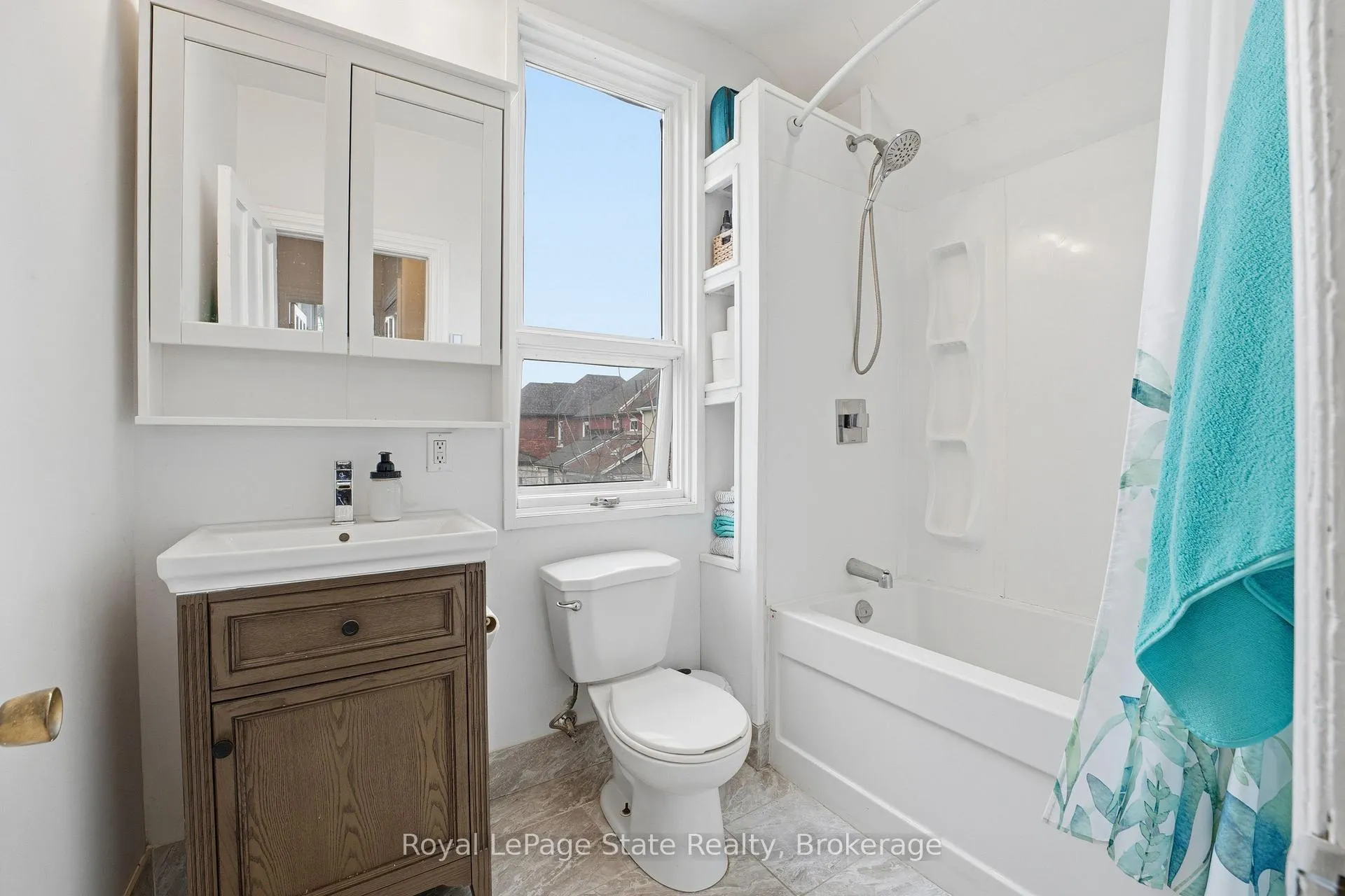 Photo 32 of 17 Minto Avenue, Hamilton, Gibson — HOMEH