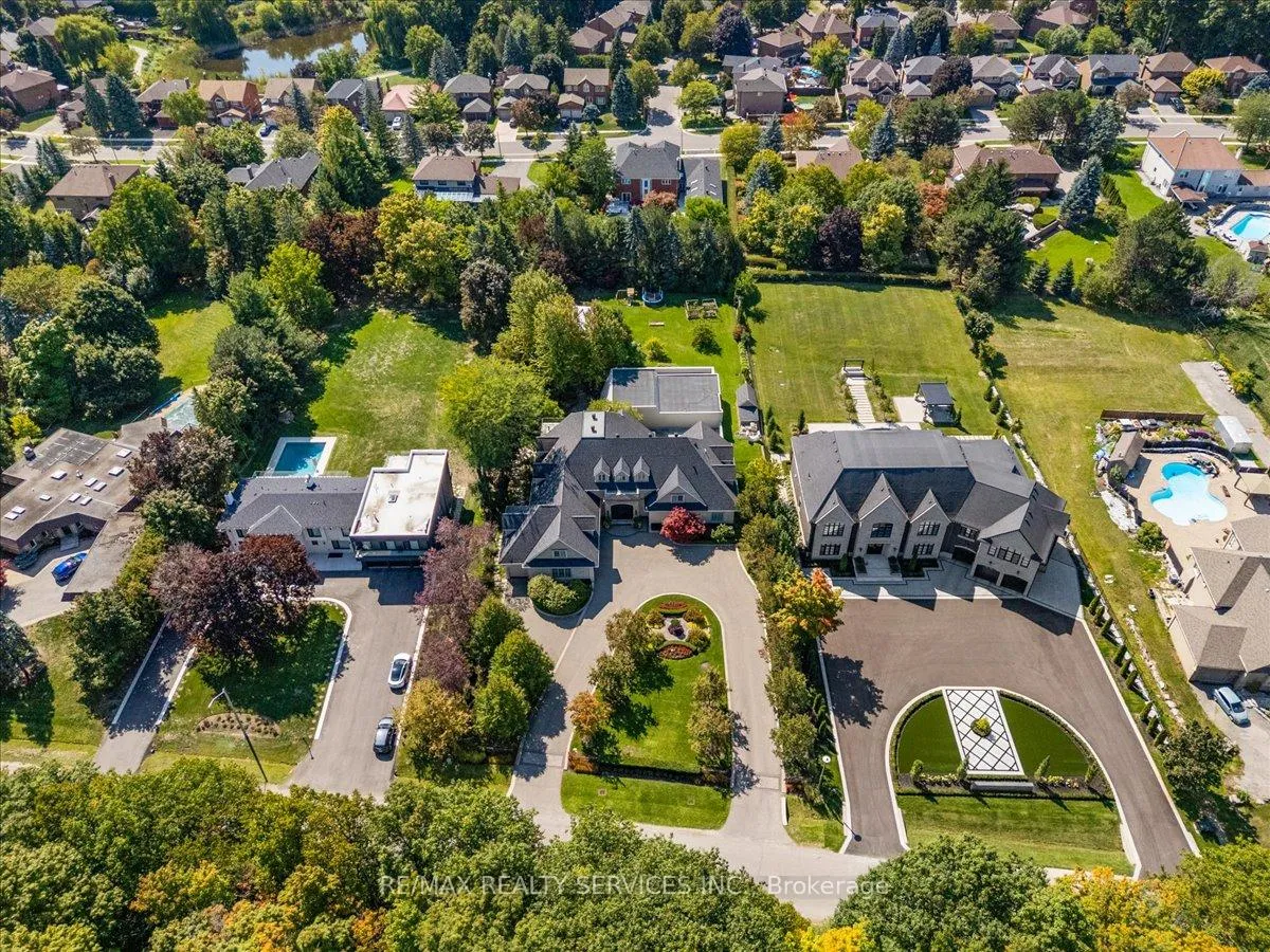 Photo 2 of 574 Conservation Drive, Brampton, Snelgrove — HOMEH