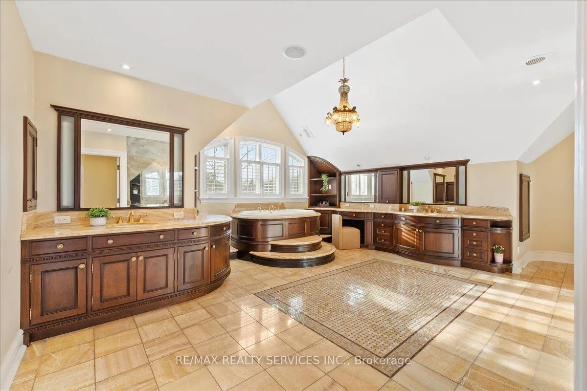 Photo 24 of 574 Conservation Drive, Brampton, Snelgrove — HOMEH