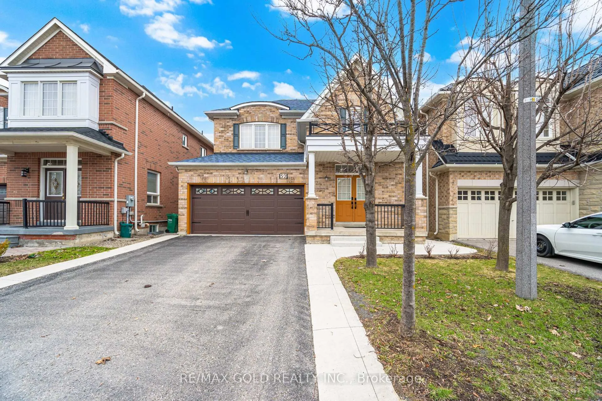 Photo 2 of 52 Watsonbrook Drive, Brampton, Sandringham-Wellington — HOMEH