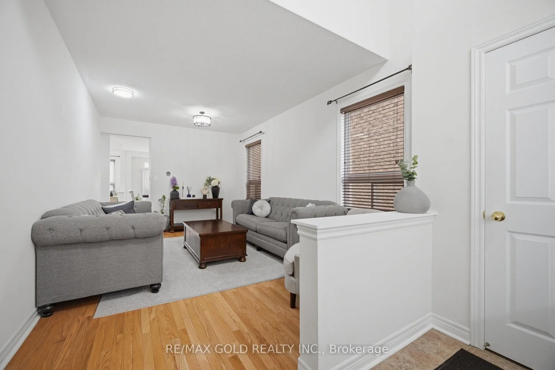 Photo 9 of 52 Watsonbrook Drive, Brampton, Sandringham-Wellington — HOMEH