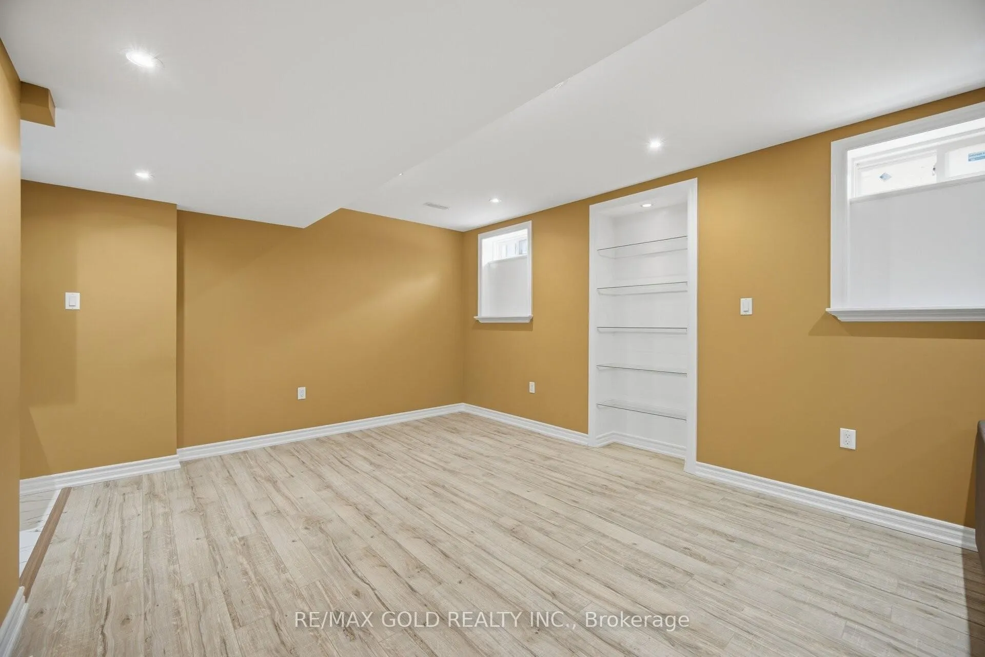 Photo 22 of 52 Watsonbrook Drive, Brampton, Sandringham-Wellington — HOMEH