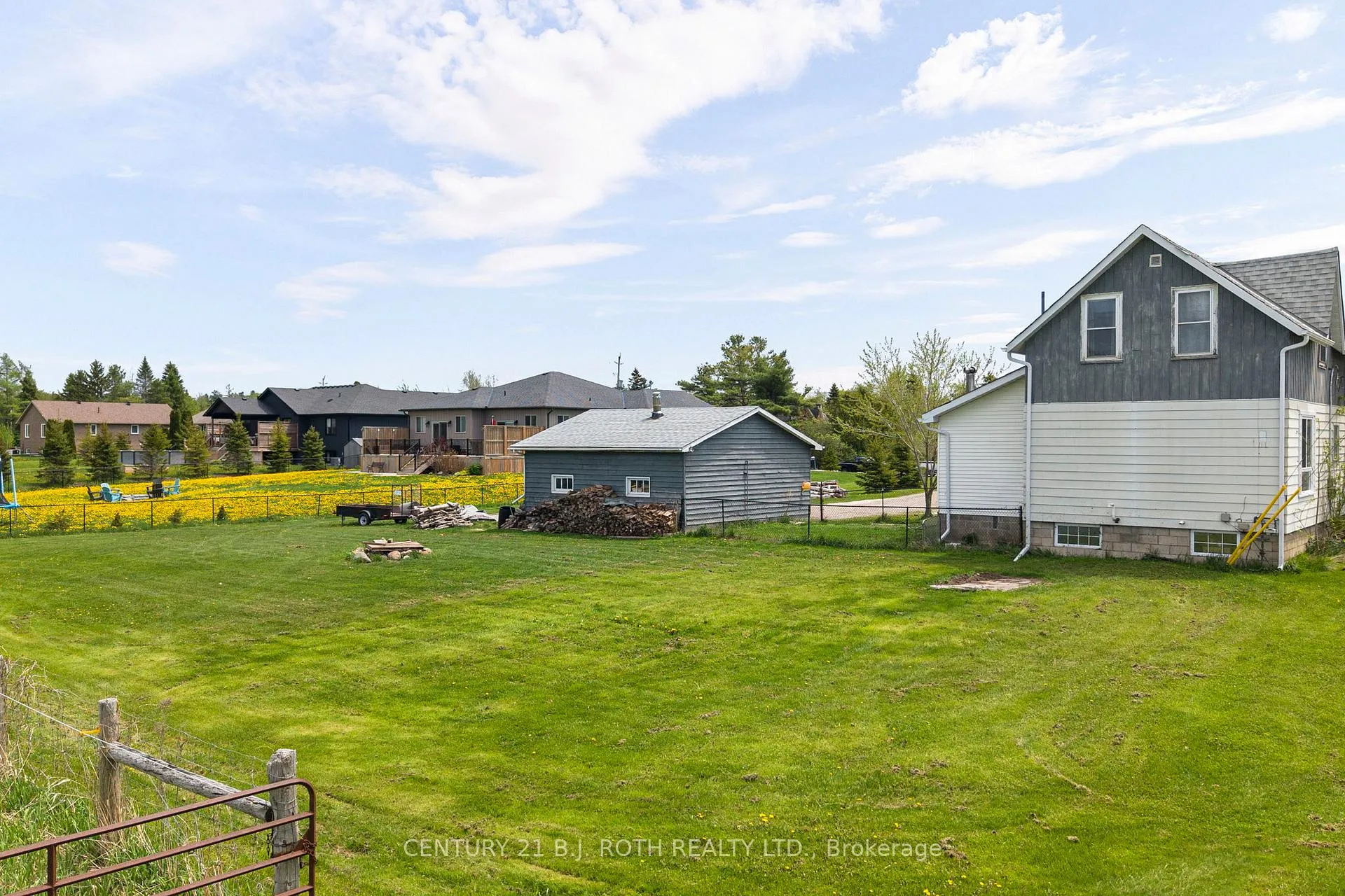 Photo 14 of 1006 Flos 4 Road E, Springwater, Rural Springwater — HOMEH