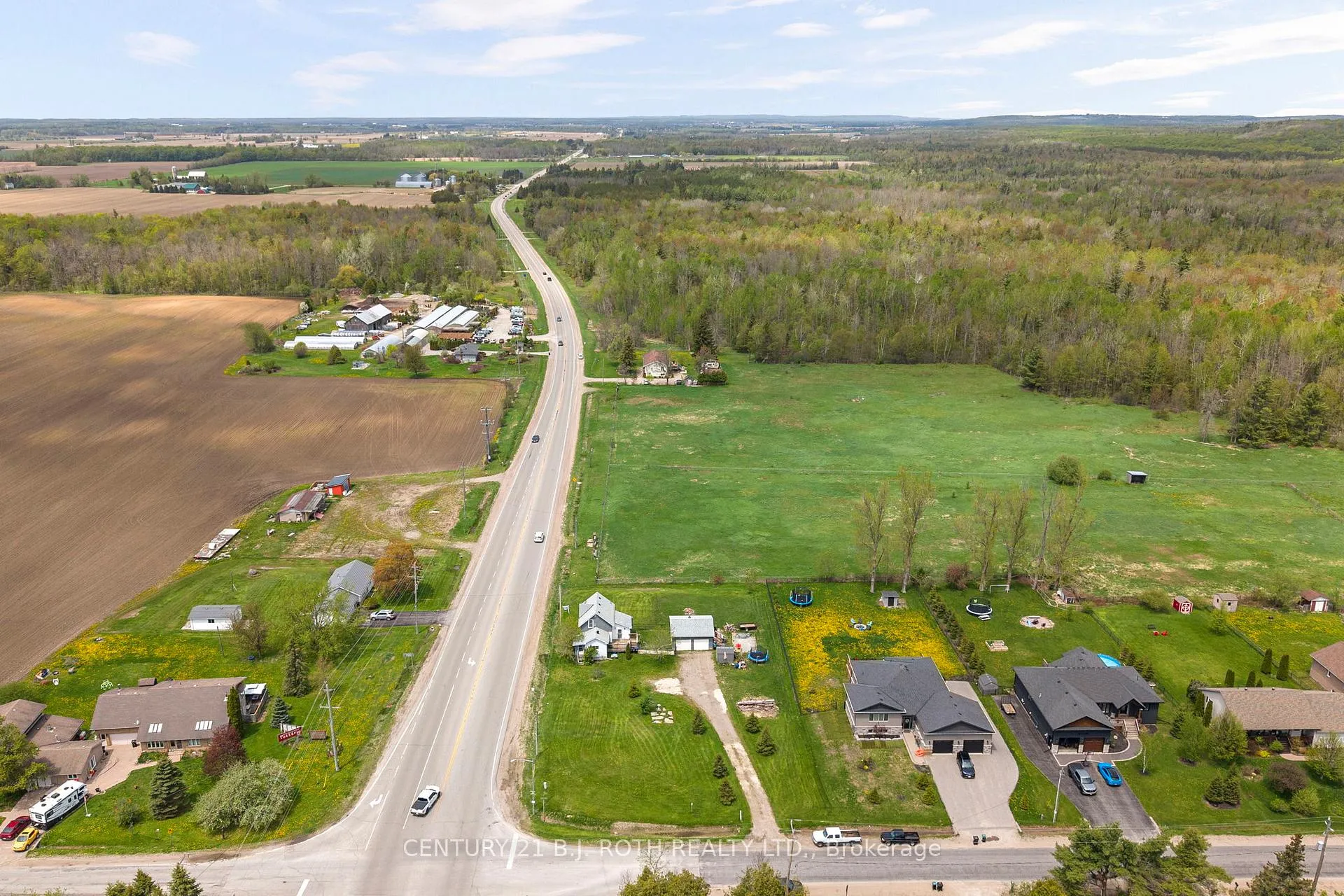 Photo 18 of 1006 Flos 4 Road E, Springwater, Rural Springwater — HOMEH