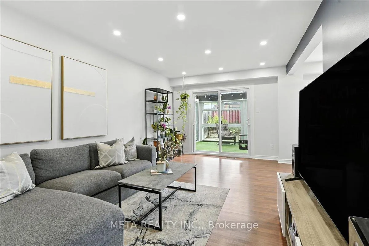 Photo 6 of 1567 Jaywin Circle, Pickering, Village East — HOMEH