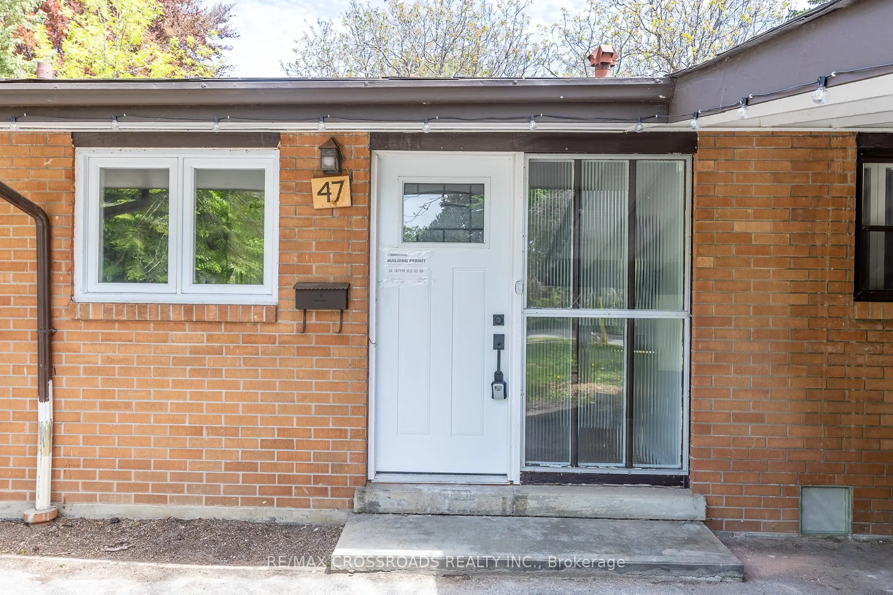 Photo 2 of 47 Munson Crescent, Scarborough, Bendale — HOMEH