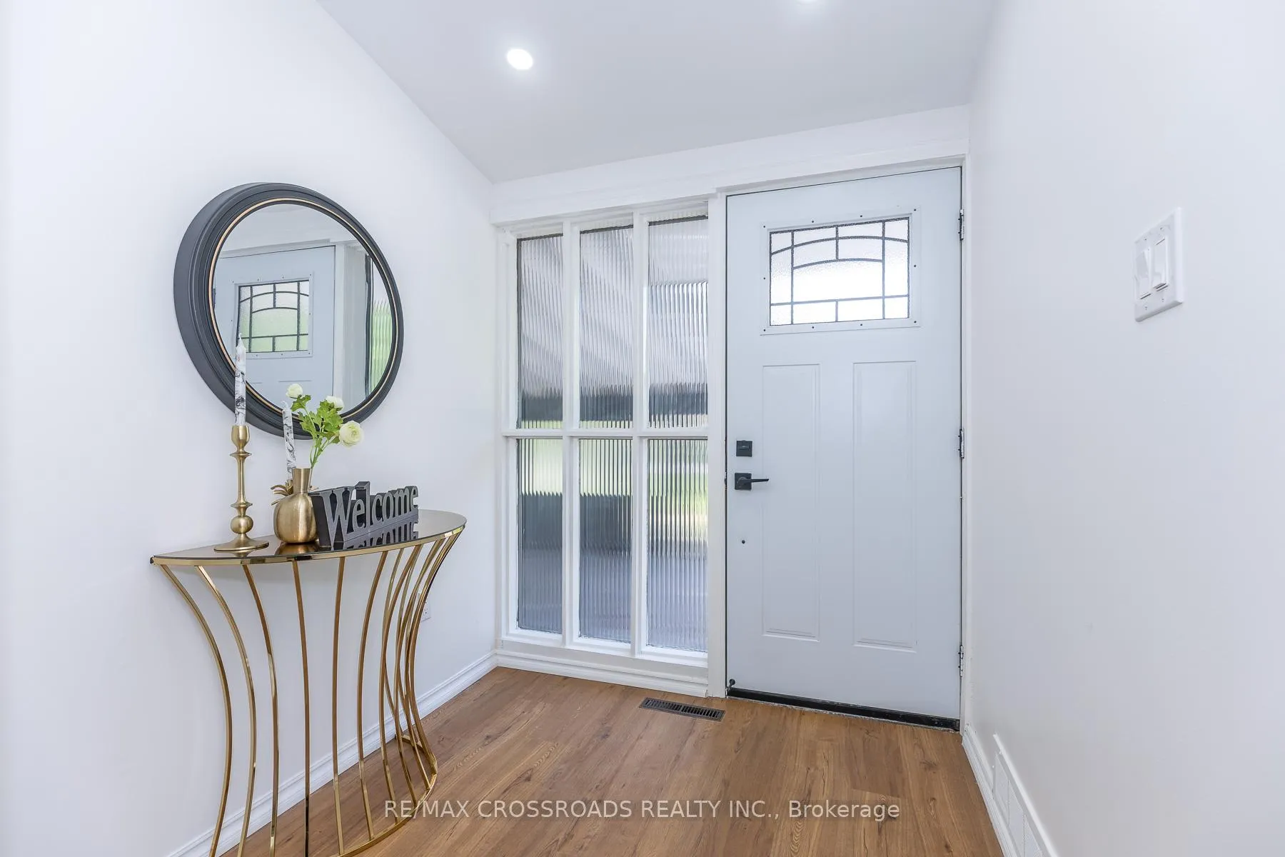Photo 4 of 47 Munson Crescent, Scarborough, Bendale — HOMEH