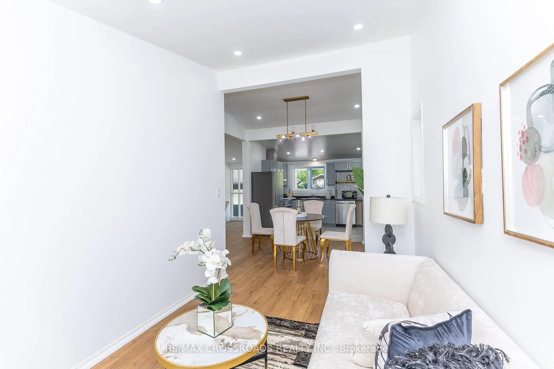 Photo 12 of 47 Munson Crescent, Scarborough, Bendale — HOMEH