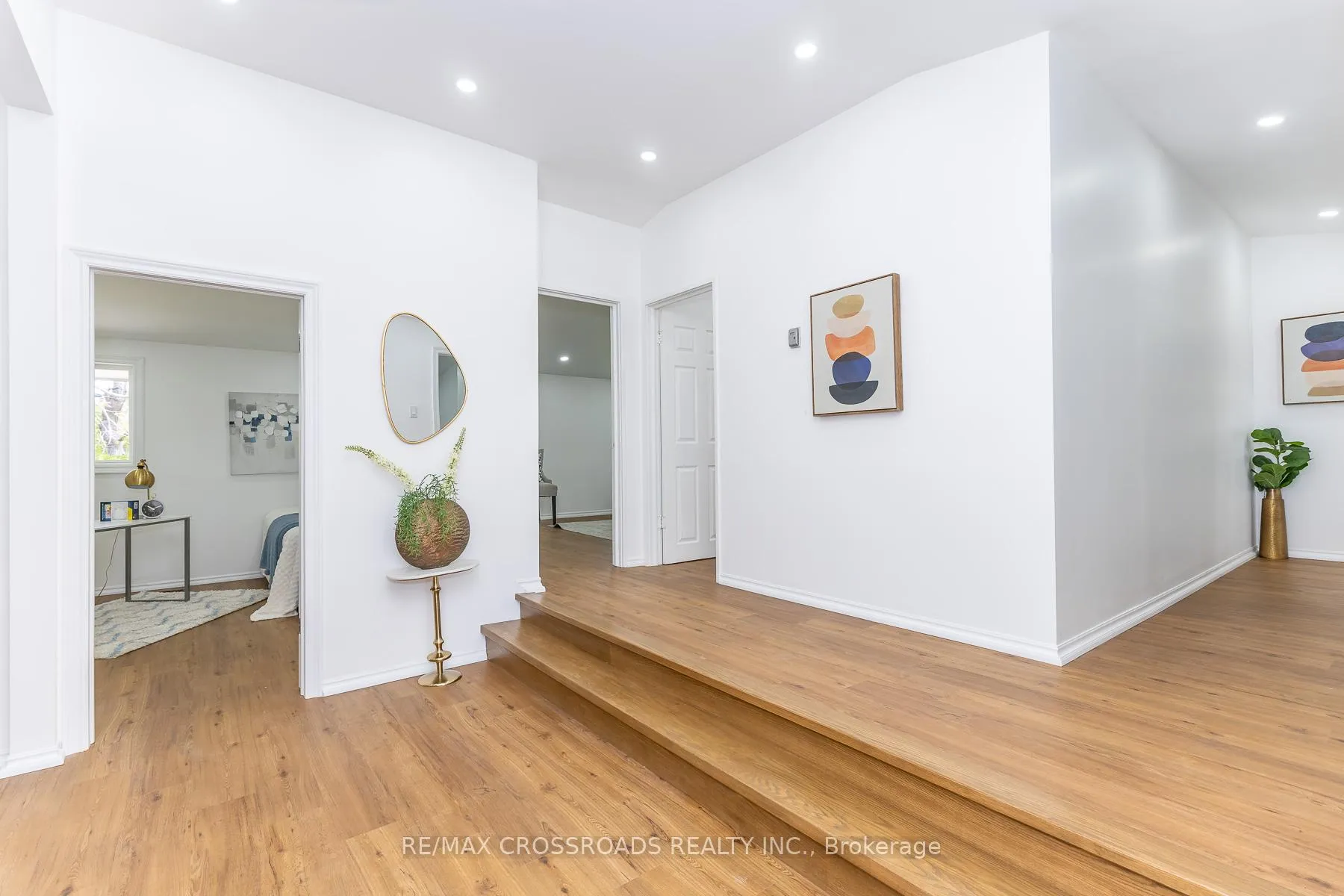 Photo 14 of 47 Munson Crescent, Scarborough, Bendale — HOMEH