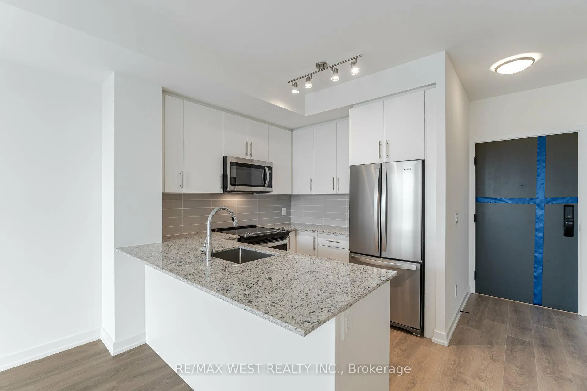 Photo 9 of Unit 708, 345 Wheat Boom Drive, Oakville, Joshua Meadows — HOMEH