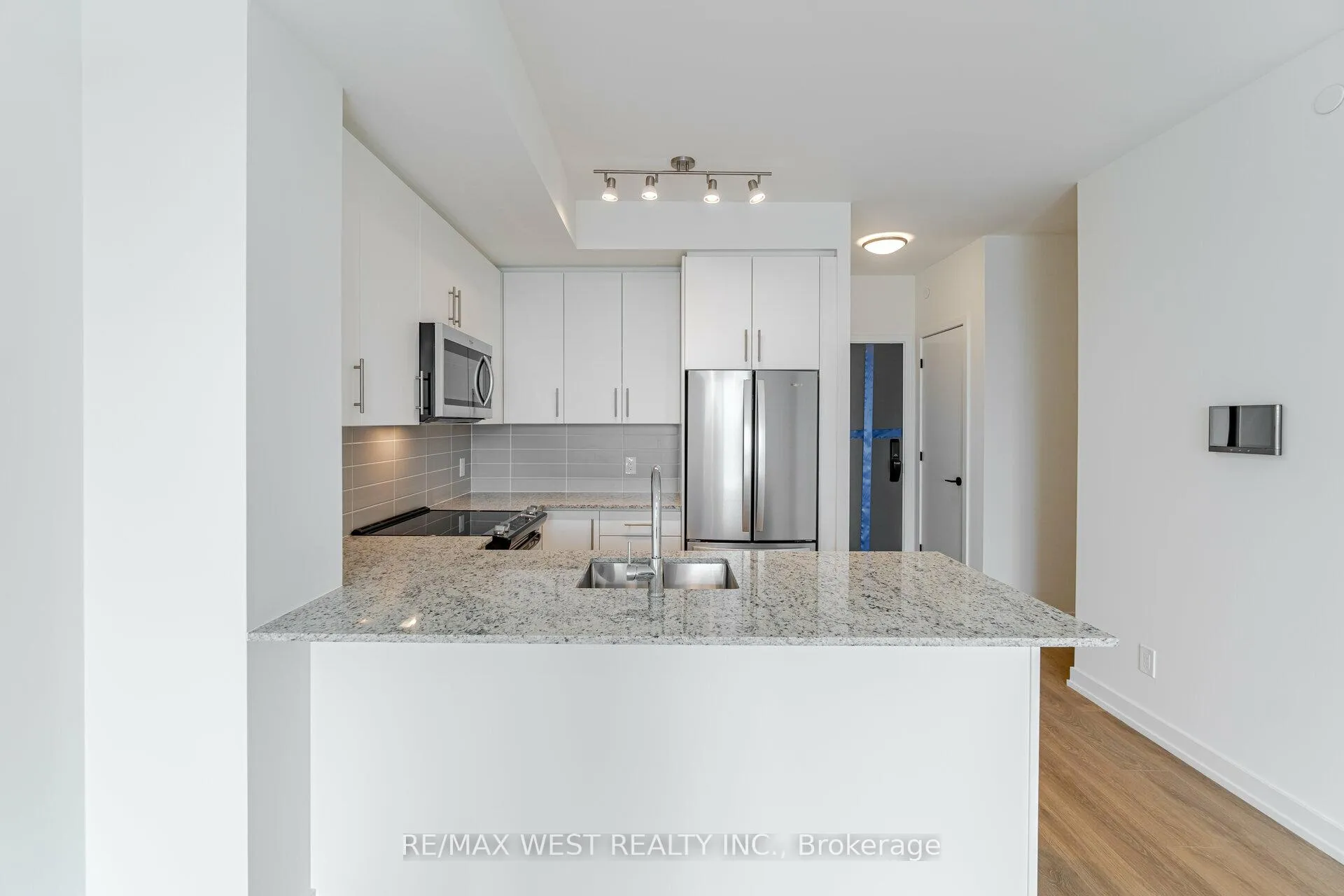 Photo 10 of Unit 708, 345 Wheat Boom Drive, Oakville, Joshua Meadows — HOMEH