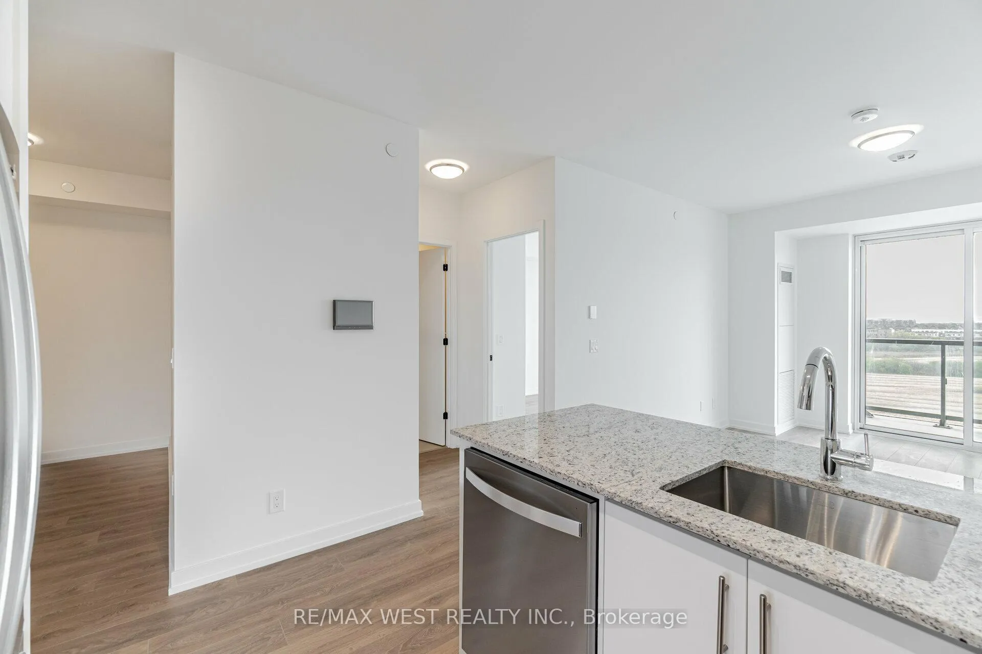 Photo 12 of Unit 708, 345 Wheat Boom Drive, Oakville, Joshua Meadows — HOMEH