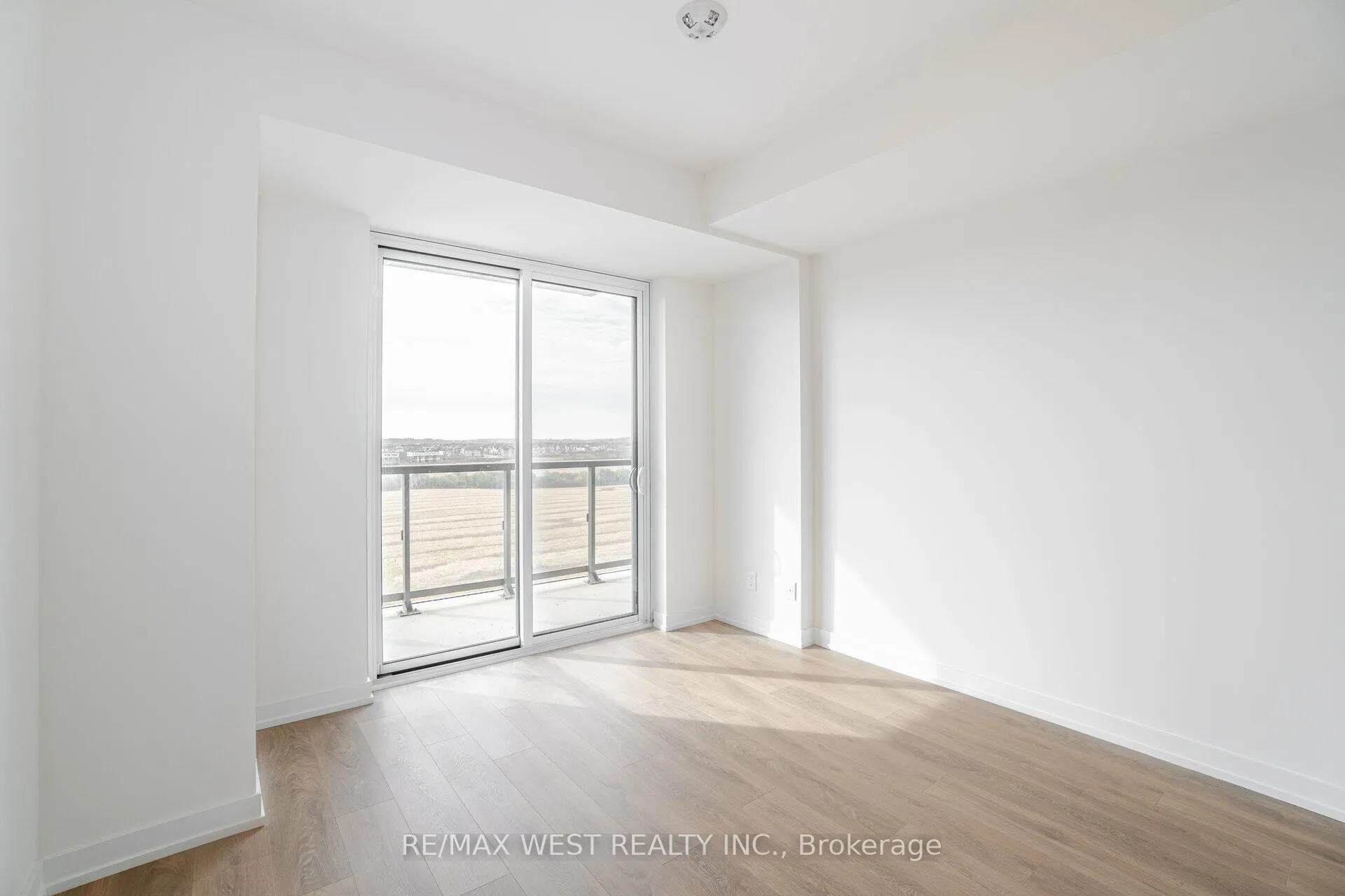 Photo 18 of Unit 708, 345 Wheat Boom Drive, Oakville, Joshua Meadows — HOMEH