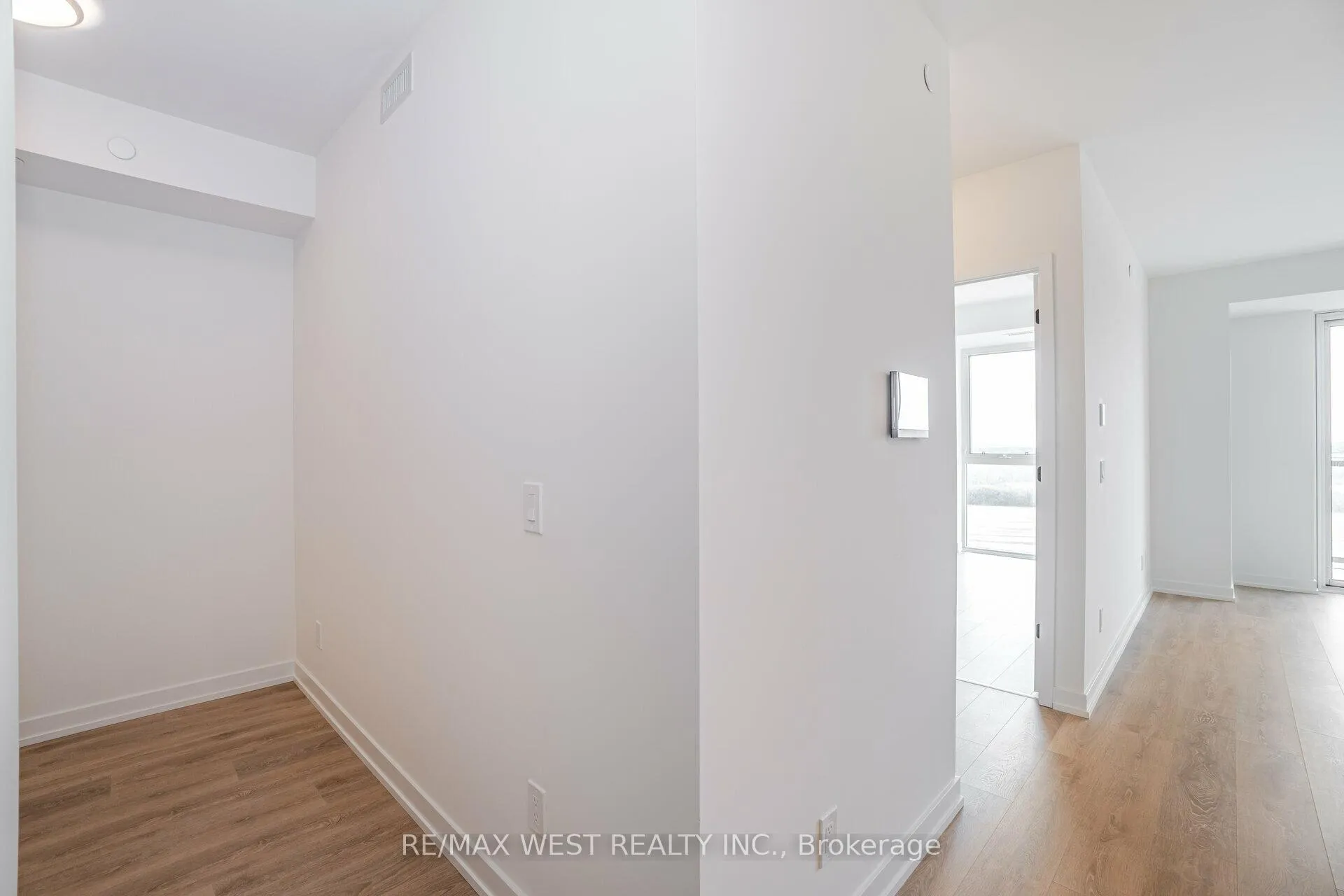 Photo 19 of Unit 708, 345 Wheat Boom Drive, Oakville, Joshua Meadows — HOMEH