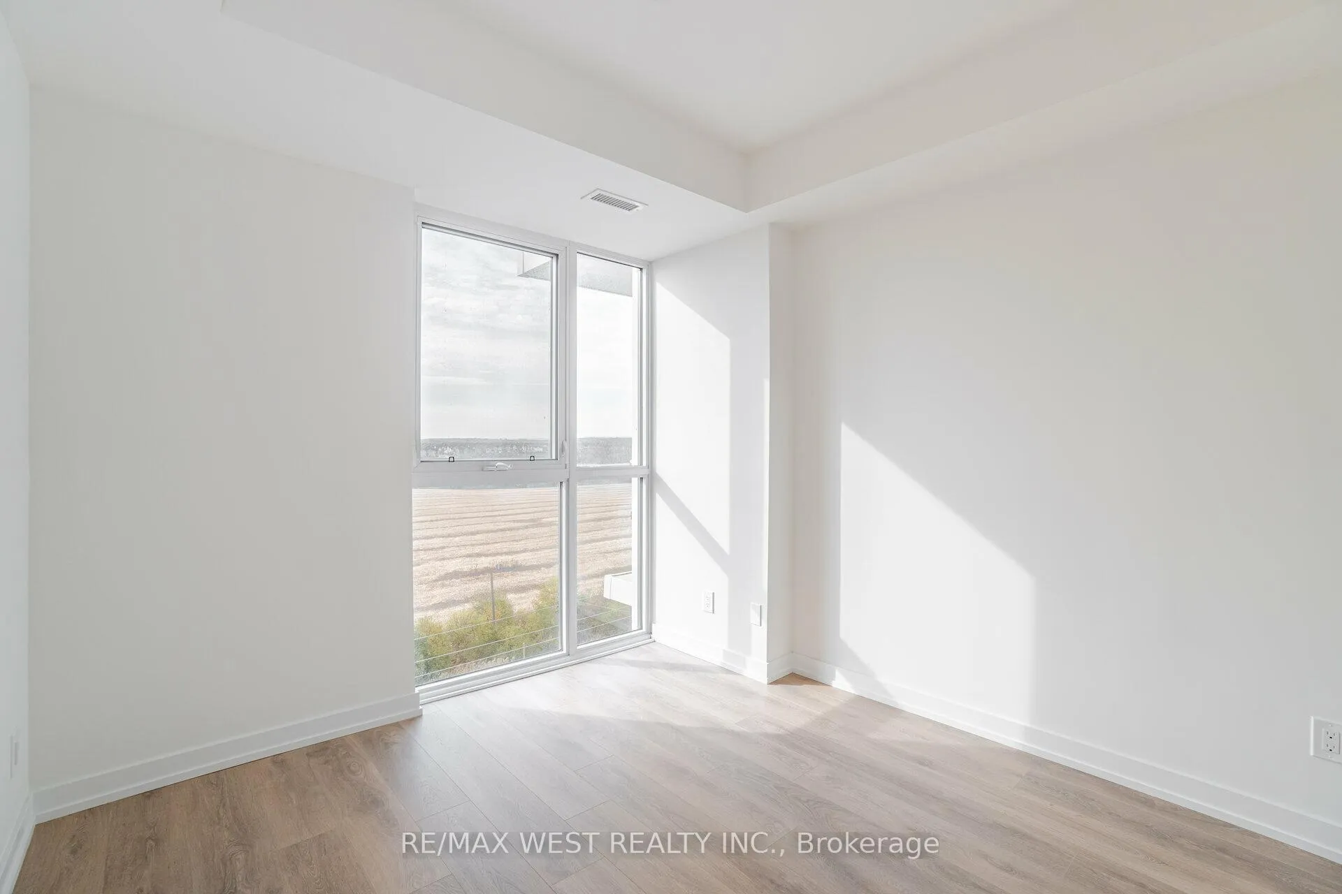 Photo 25 of Unit 708, 345 Wheat Boom Drive, Oakville, Joshua Meadows — HOMEH