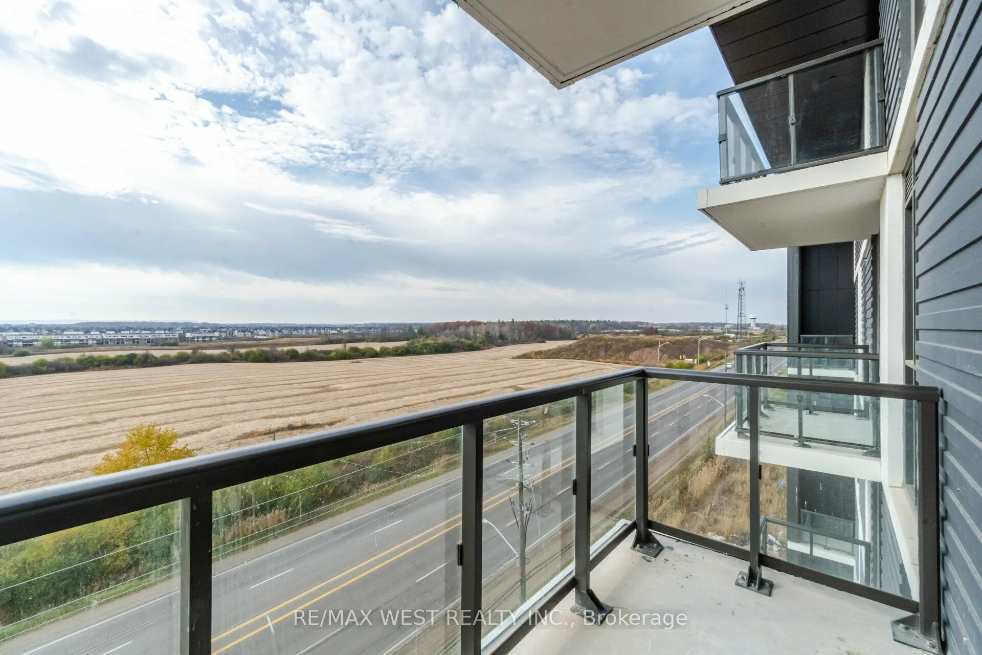 Photo 28 of Unit 708, 345 Wheat Boom Drive, Oakville, Joshua Meadows — HOMEH