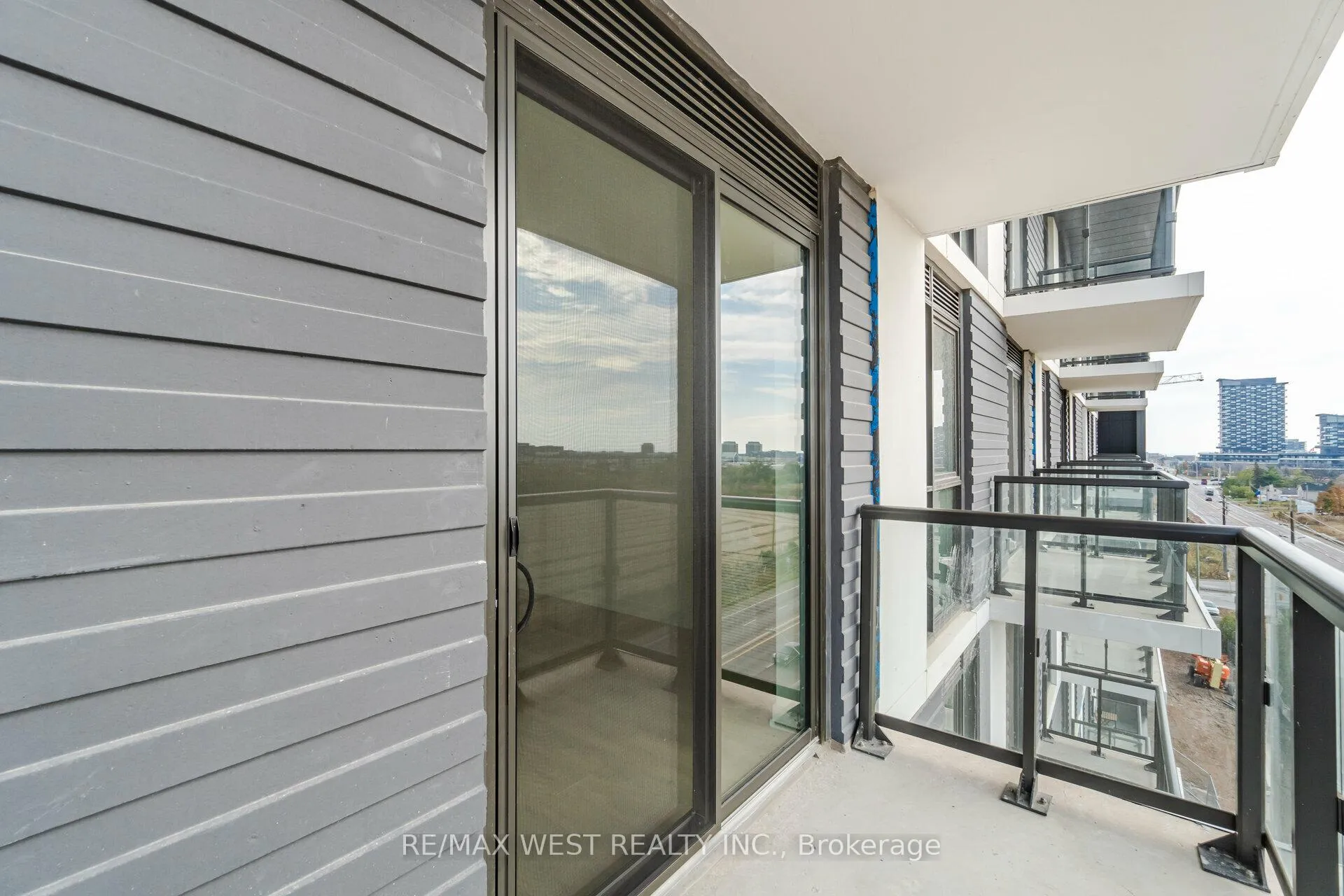 Photo 29 of Unit 708, 345 Wheat Boom Drive, Oakville, Joshua Meadows — HOMEH